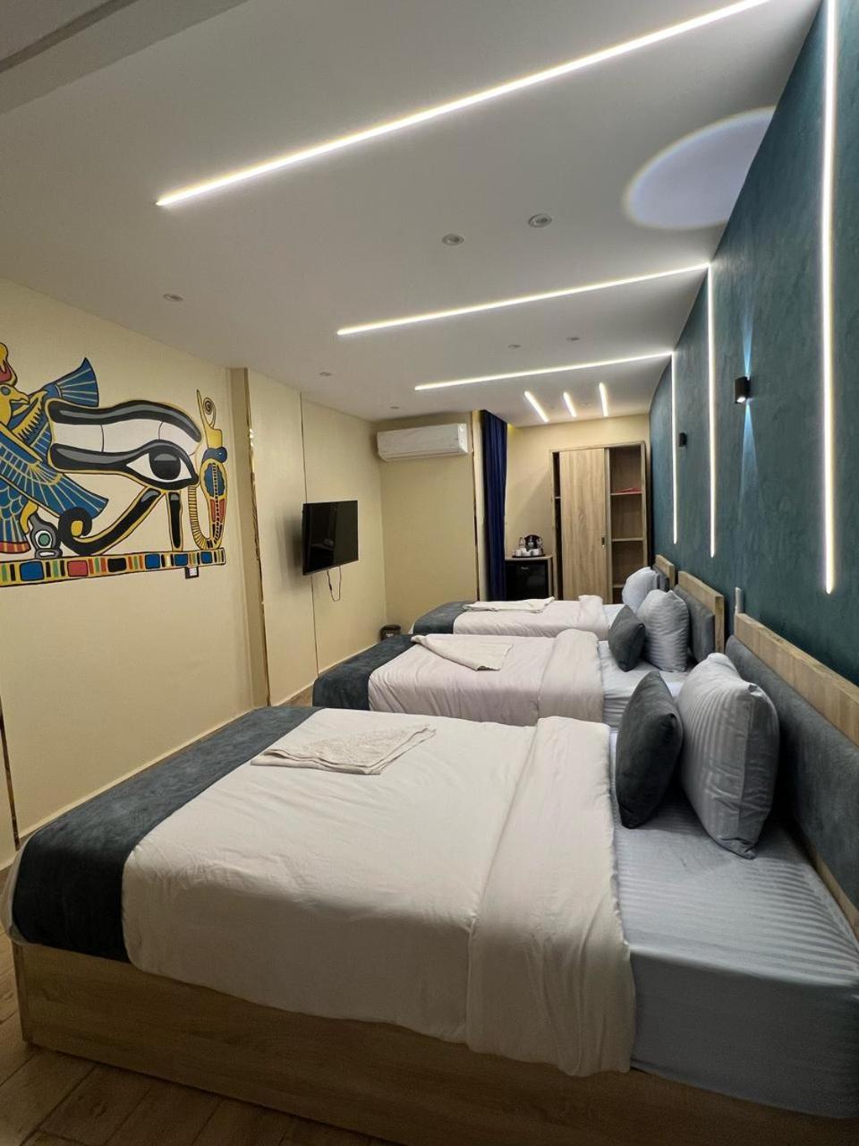 Red pyramids view hotels Foreiigners only - Full view - Photo 5