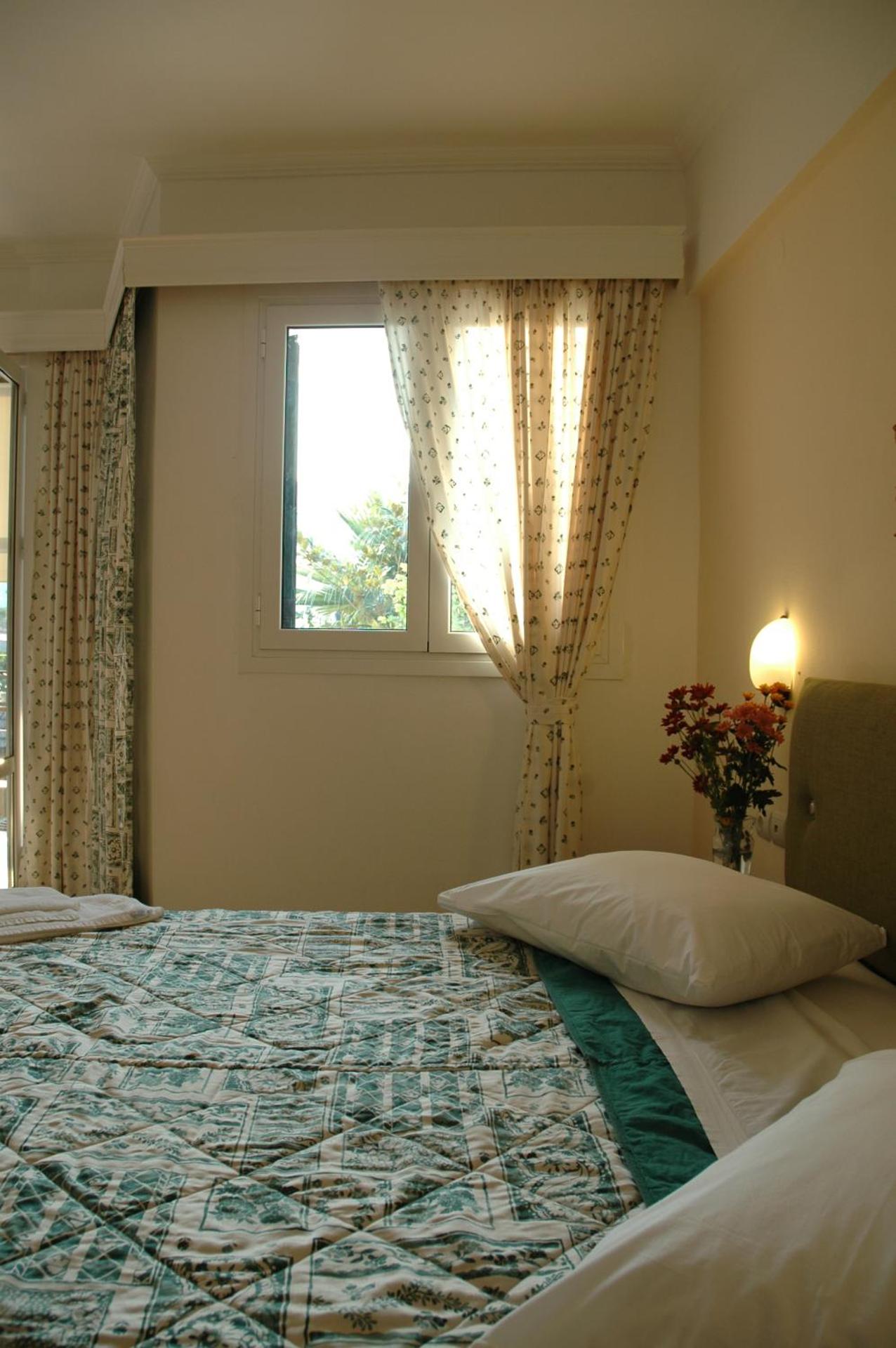 Santa Maura - Photo 9