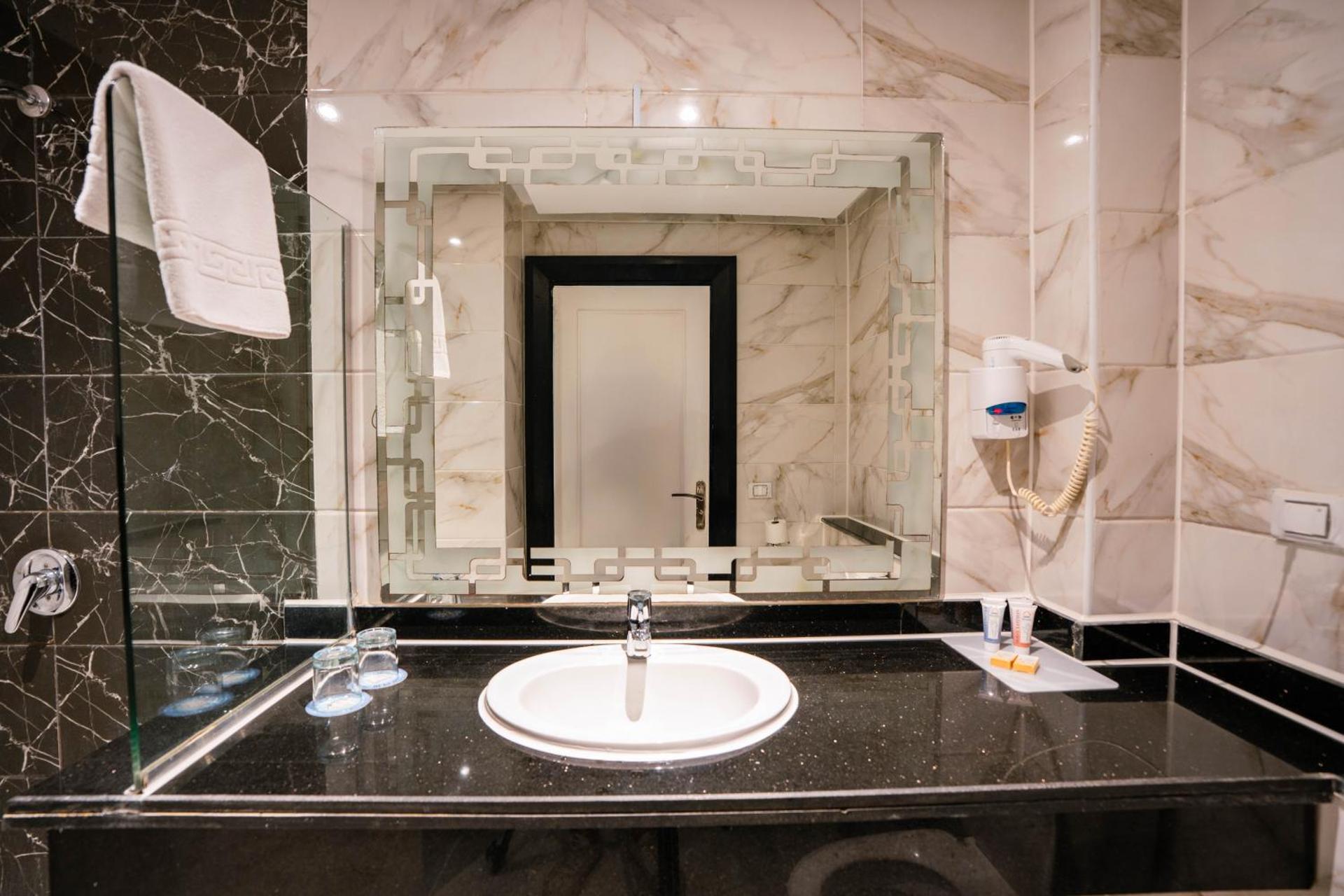 Bellagio Beach Resort & Spa - Photo 60