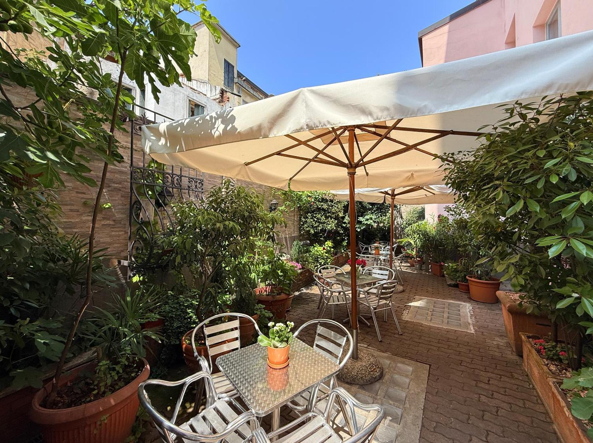 Hotel Vittoria - Photo 3