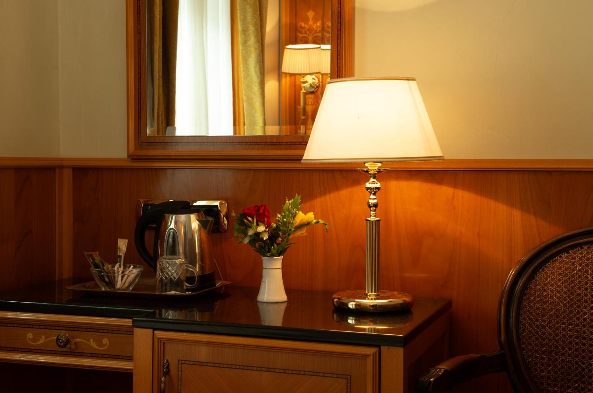 Hotel Vittoria - Photo 26