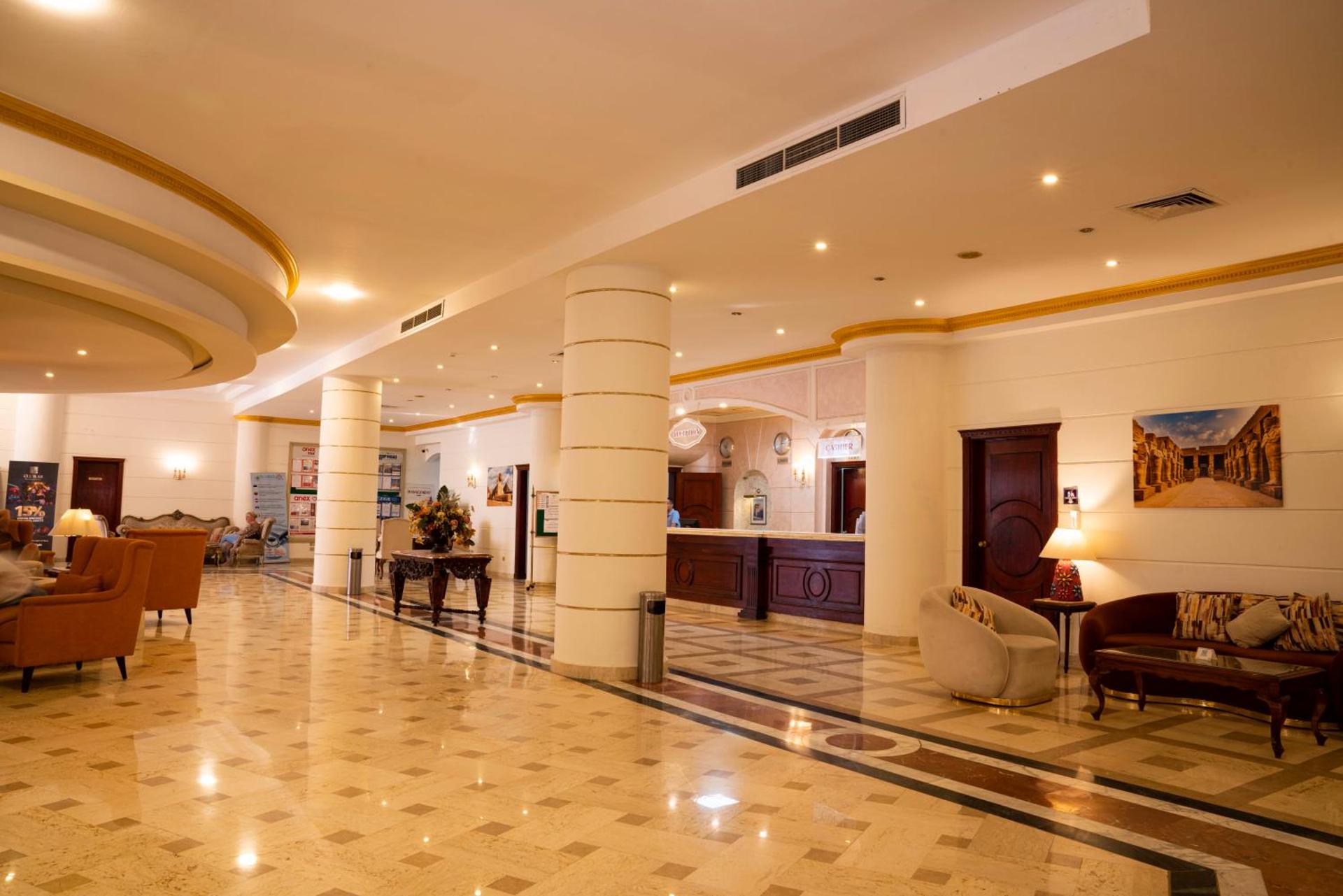 Roma Hotel - Photo 5