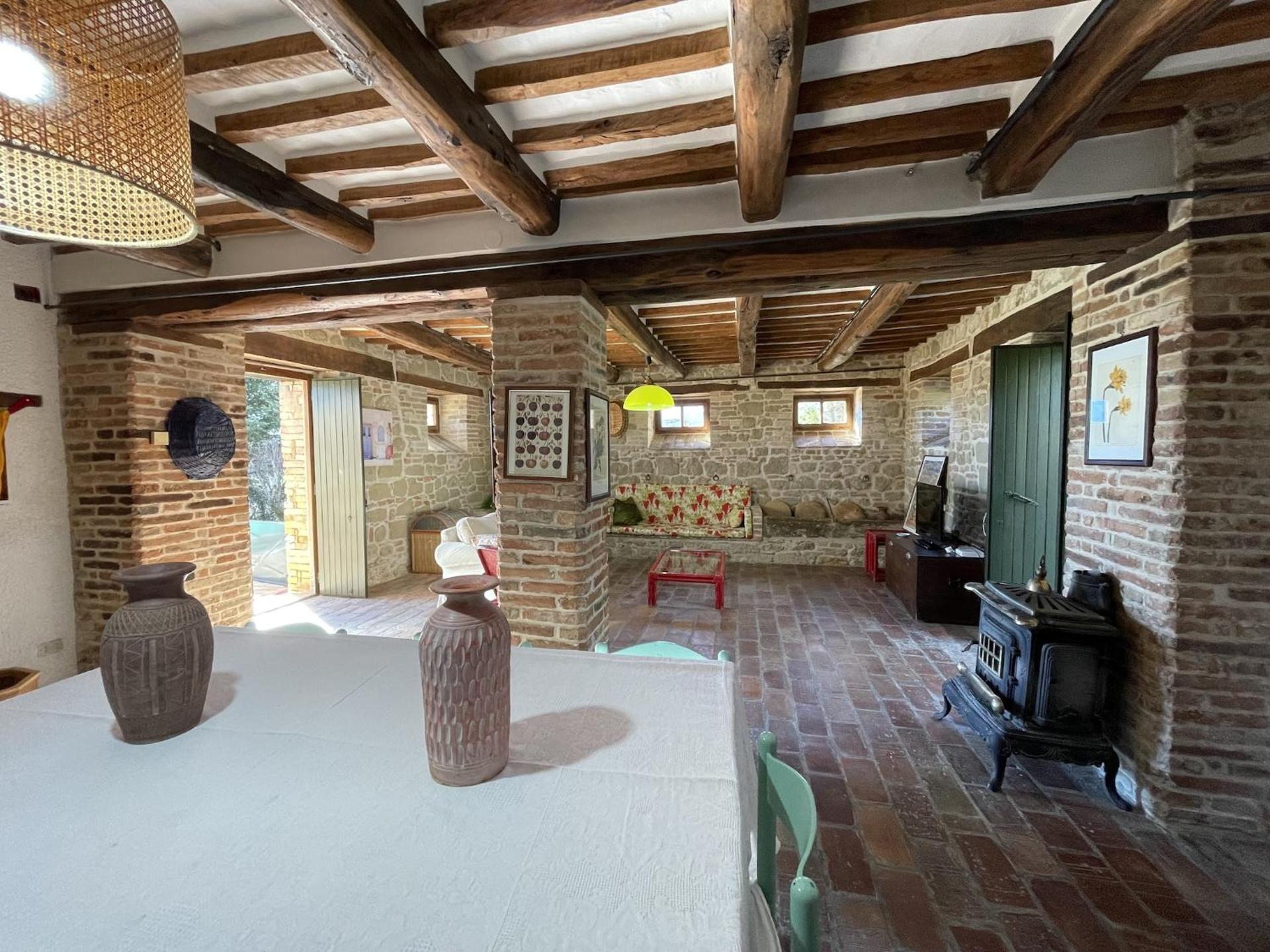 Countryside Villa in Amandola with Swimming Pool - Photo 18