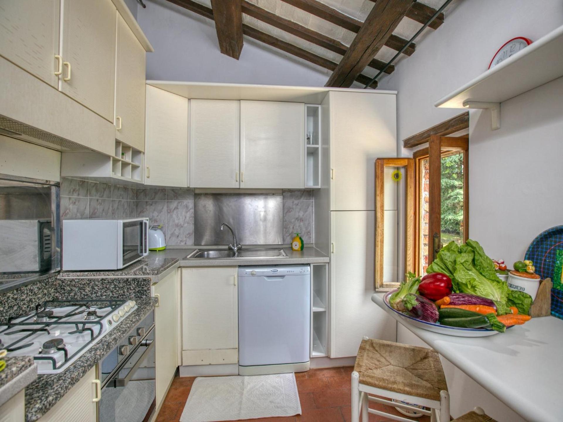 Countryside Villa in Amandola with Swimming Pool - Photo 13