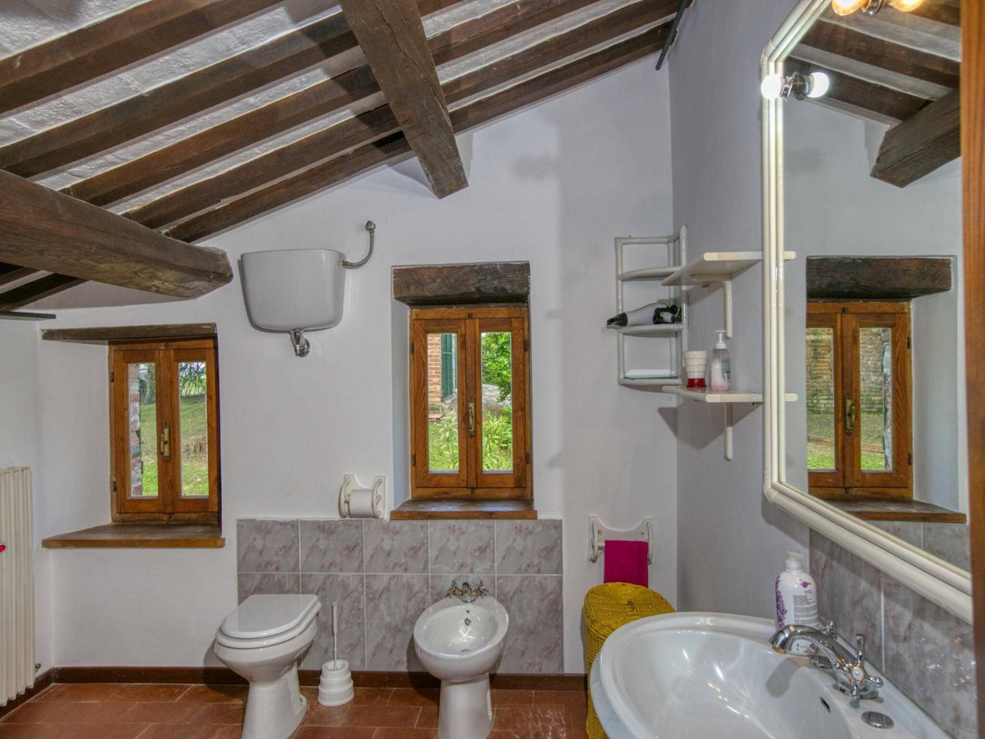 Countryside Villa in Amandola with Swimming Pool - Photo 27