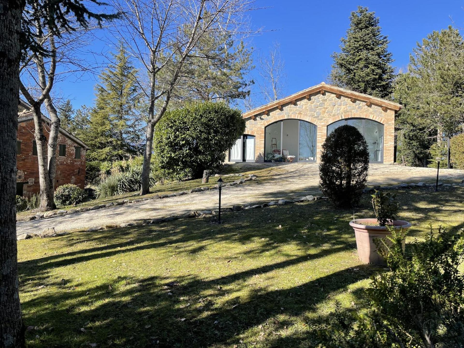 Countryside Villa in Amandola with Swimming Pool - Photo 4