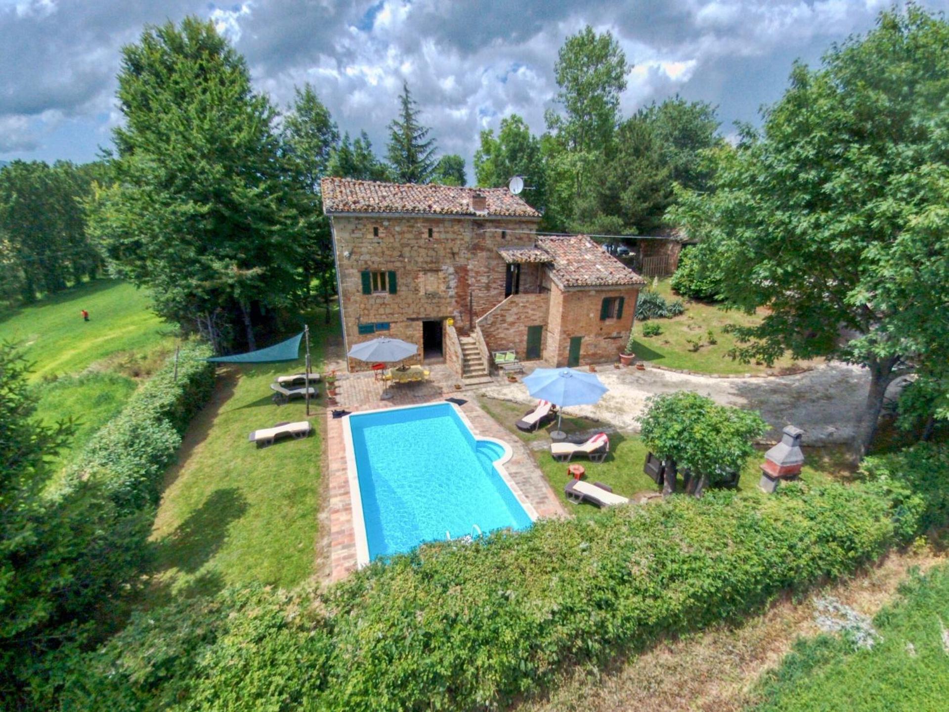 Countryside Villa in Amandola with Swimming Pool - Photo 31