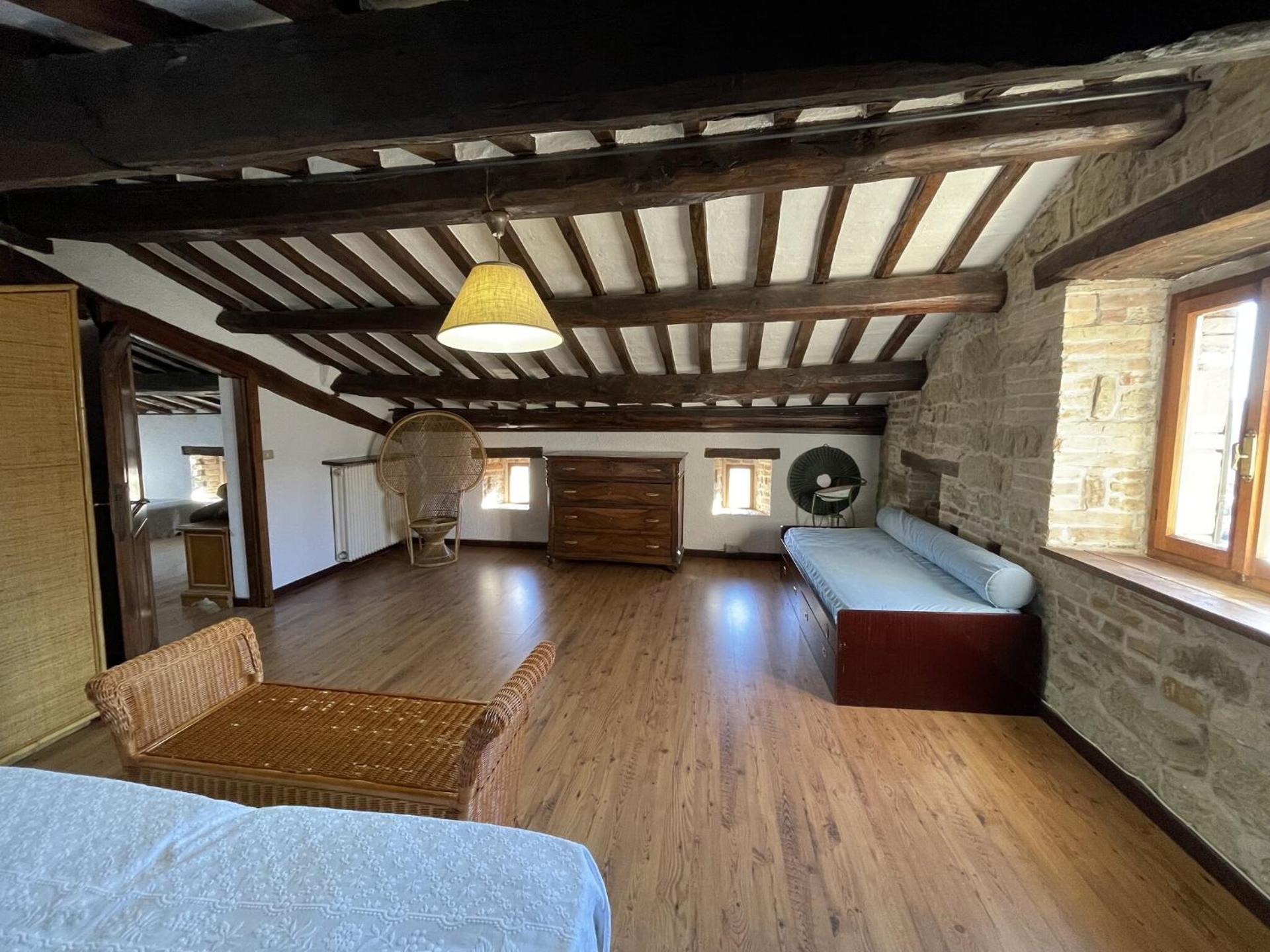 Countryside Villa in Amandola with Swimming Pool - Photo 25