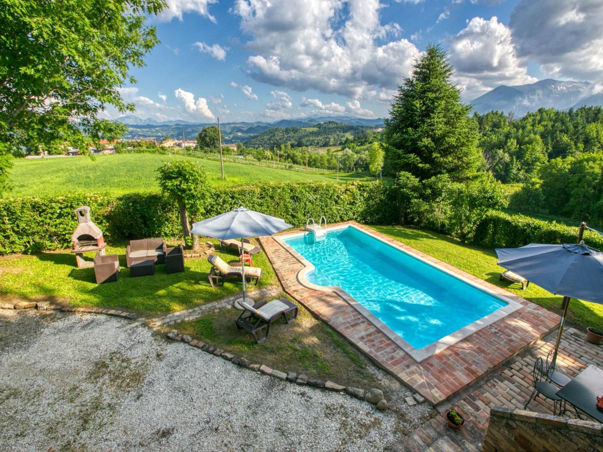 Countryside Villa in Amandola with Swimming Pool - Photo 30
