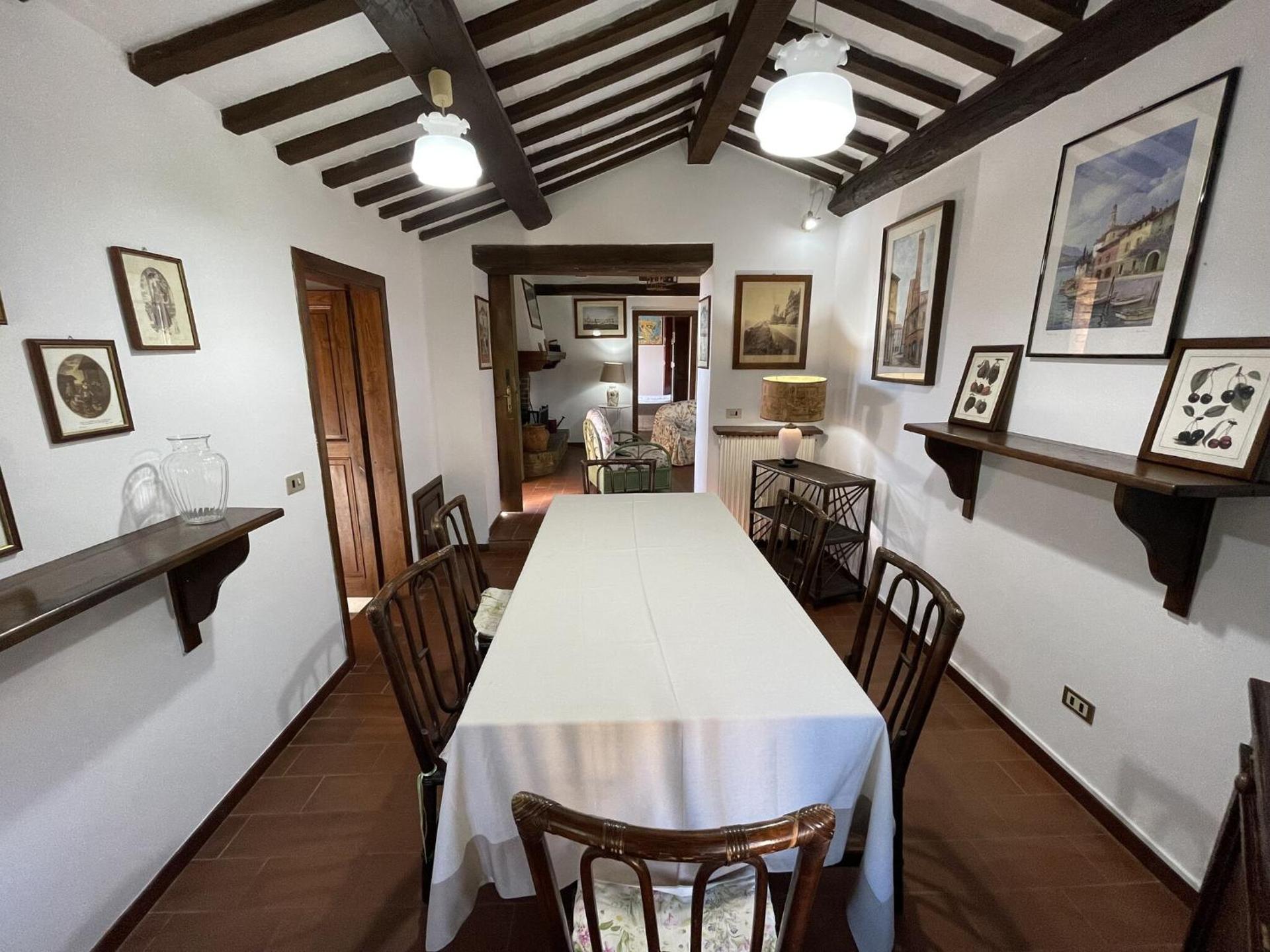 Countryside Villa in Amandola with Swimming Pool - Photo 11