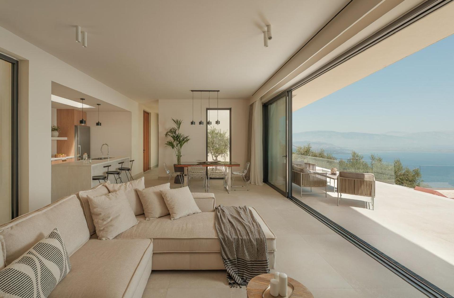 Three-Bedroom Villa - Photo 4