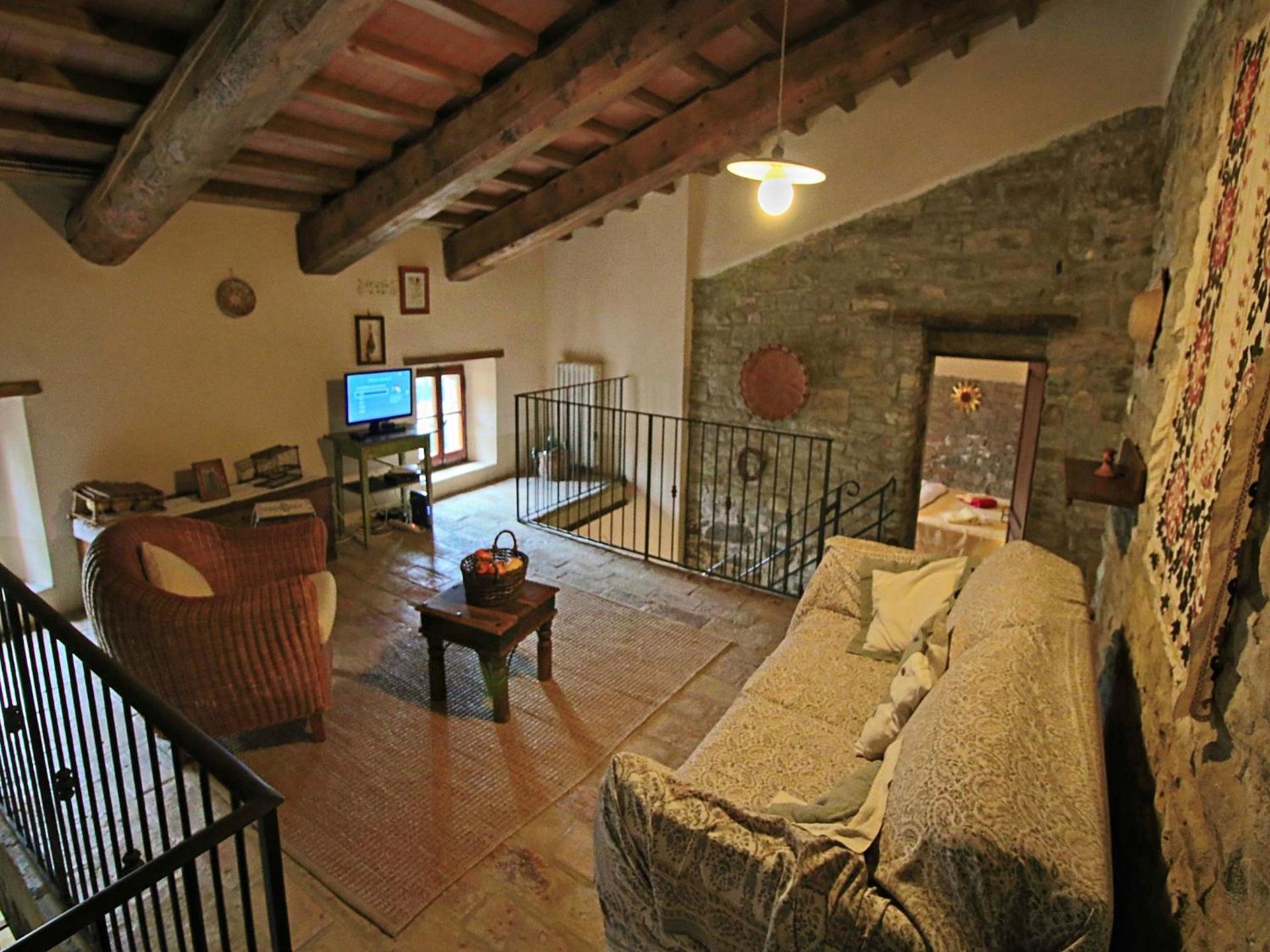 Spacious Farmhouse in Apecchio with Pool - Photo 32