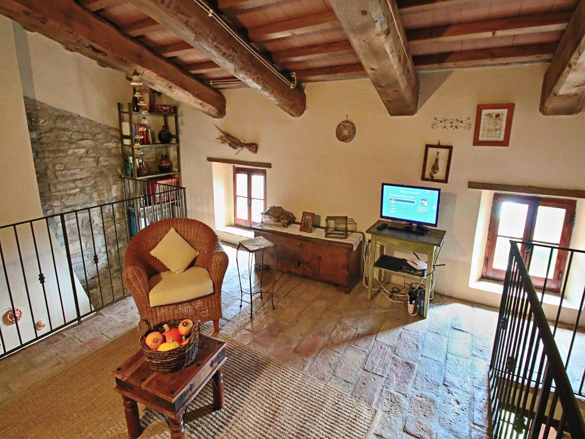 Spacious Farmhouse in Apecchio with Pool - Photo 31