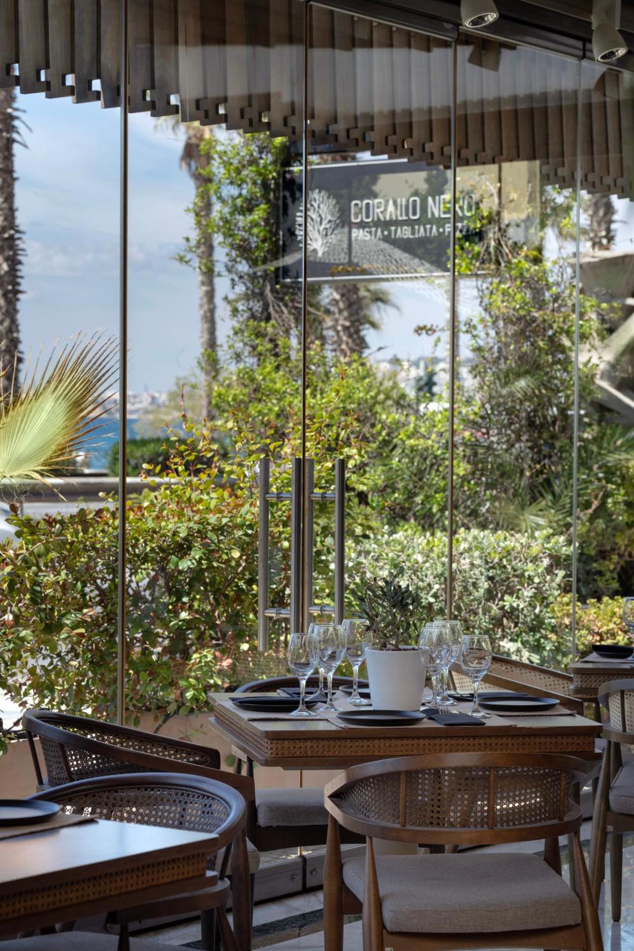 Coral Hotel Athens - Photo 101