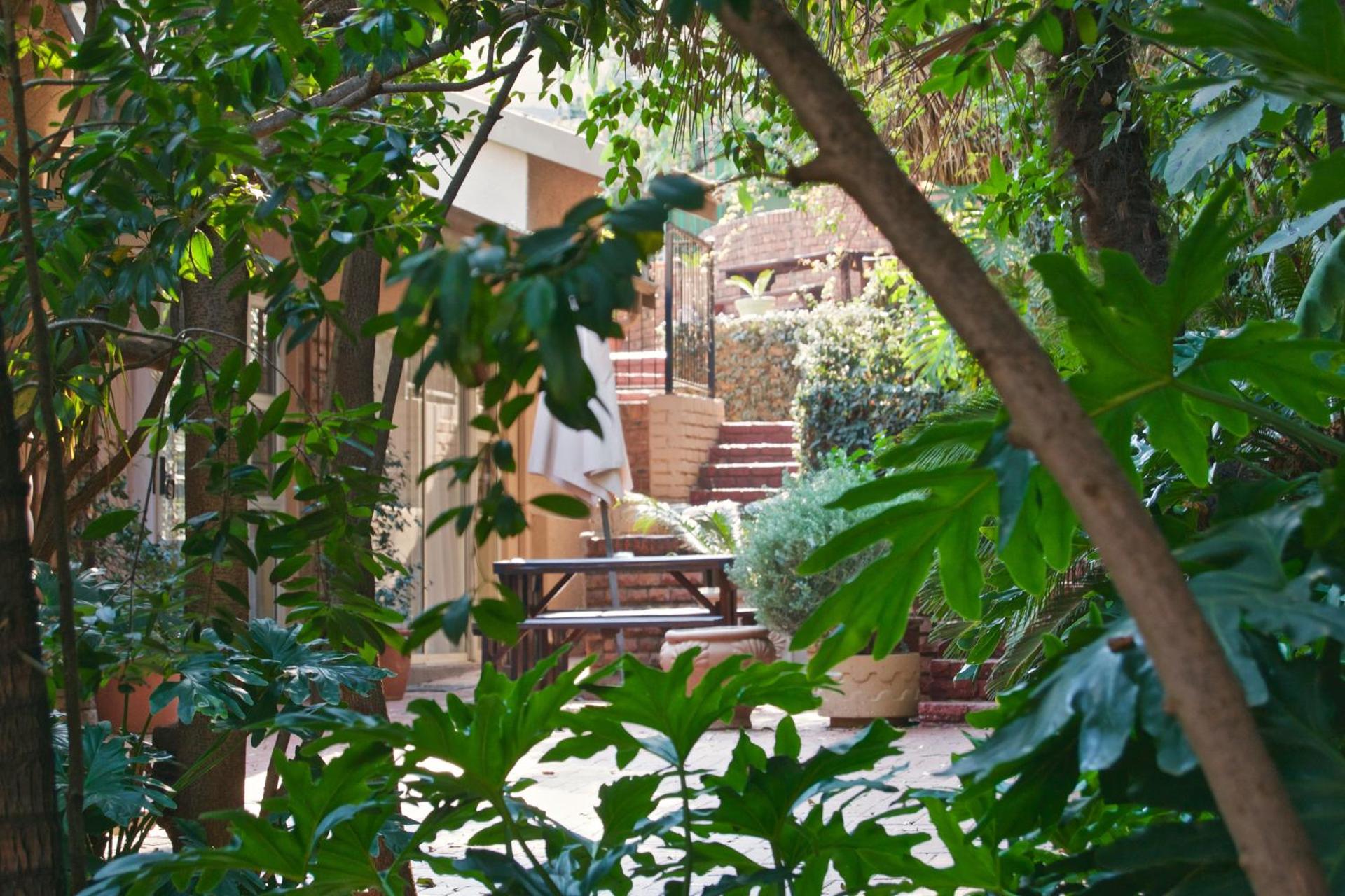 Pumleni Guesthouse - Photo 36