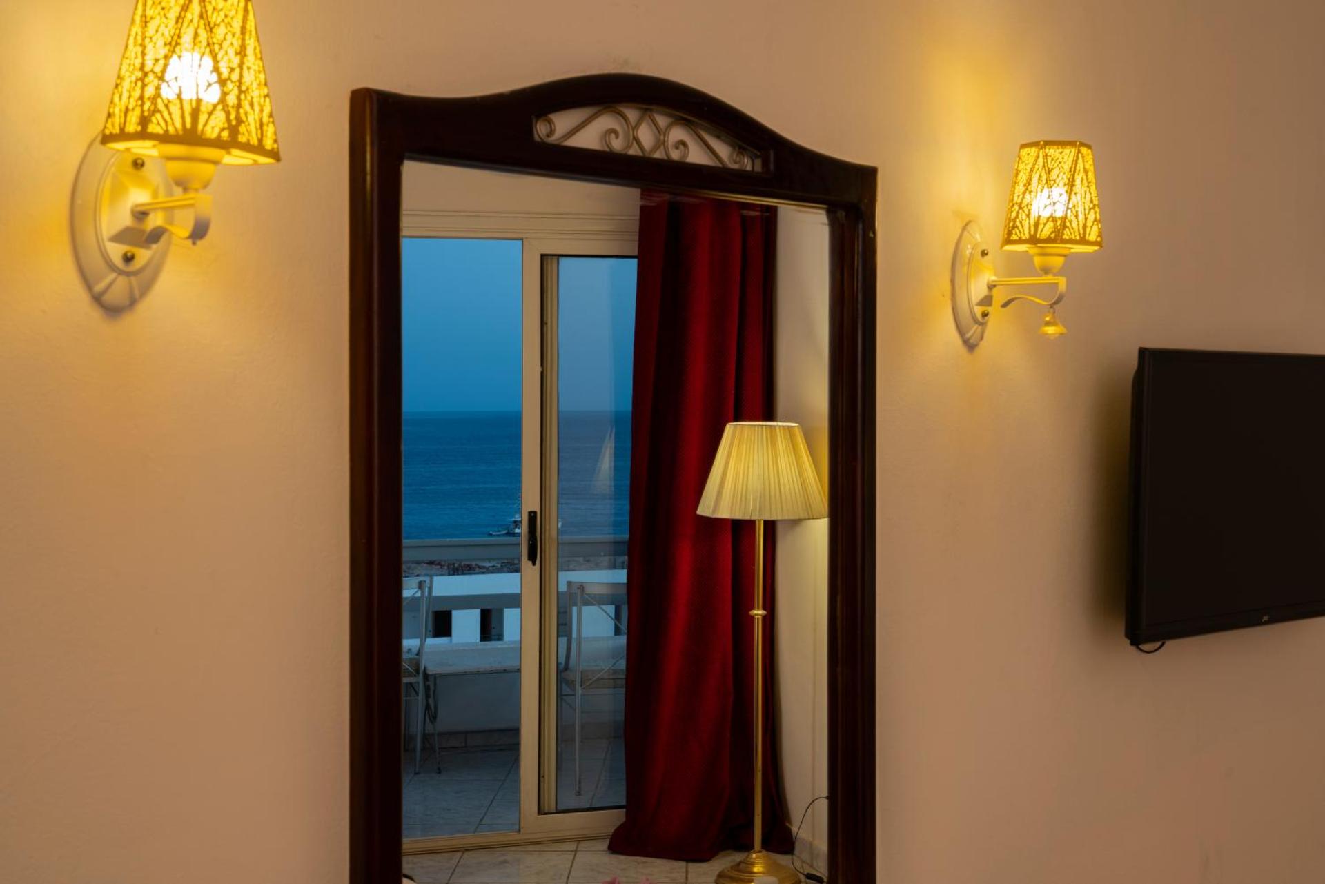 Roma Hotel - Photo 42