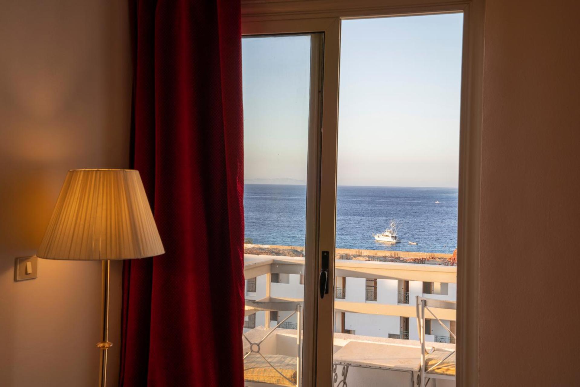 Roma Hotel - Photo 41