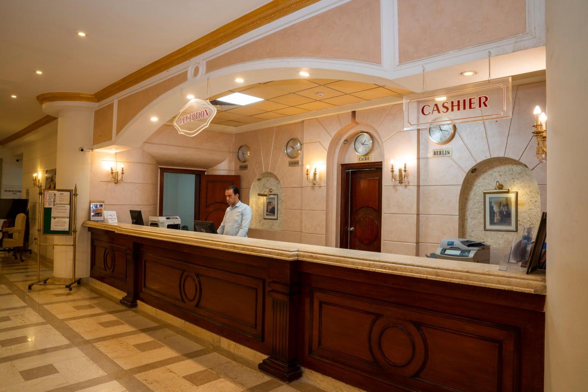 Roma Hotel - Photo 25