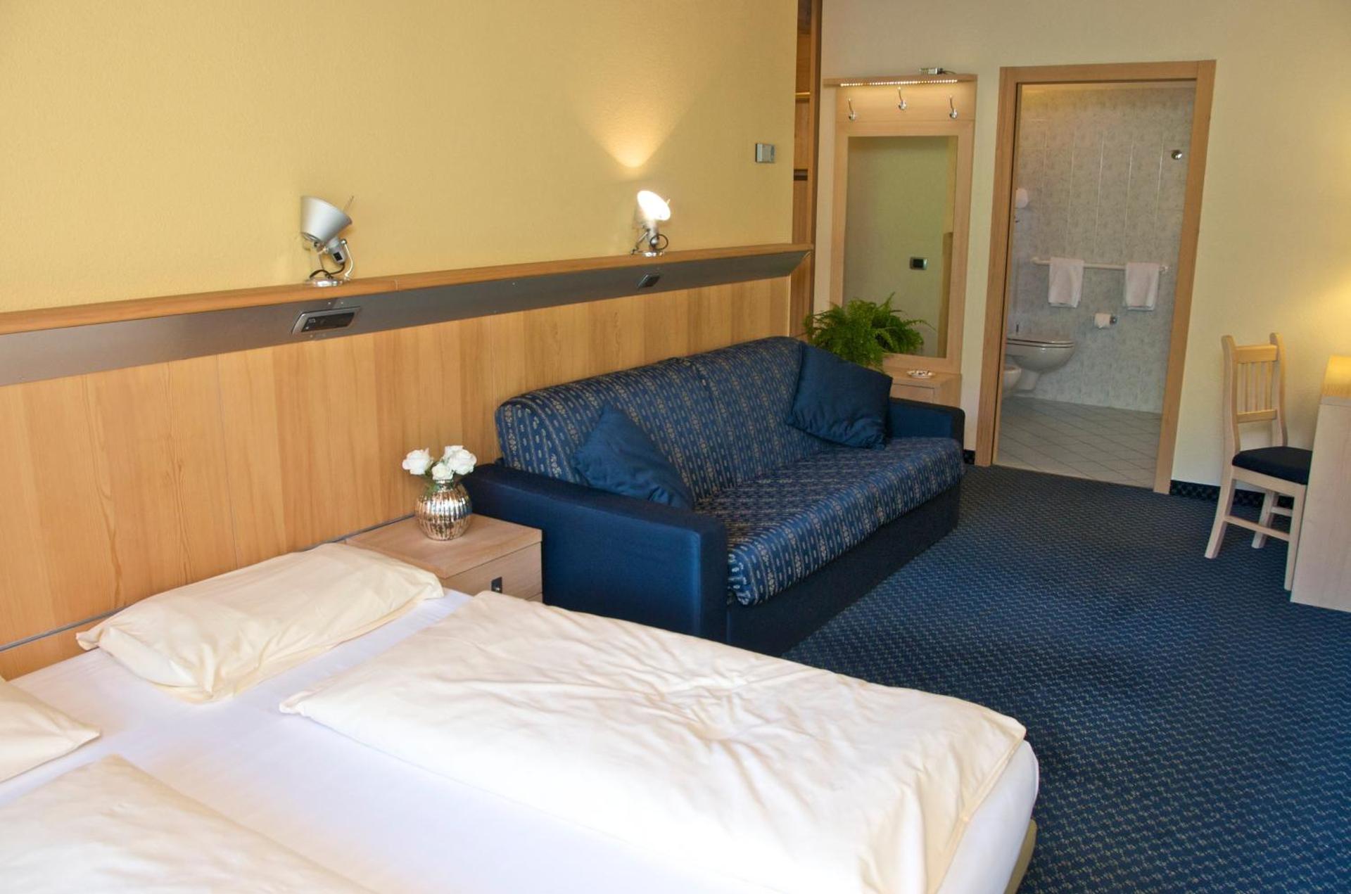 Alexander Charme Hotel - Photo 10