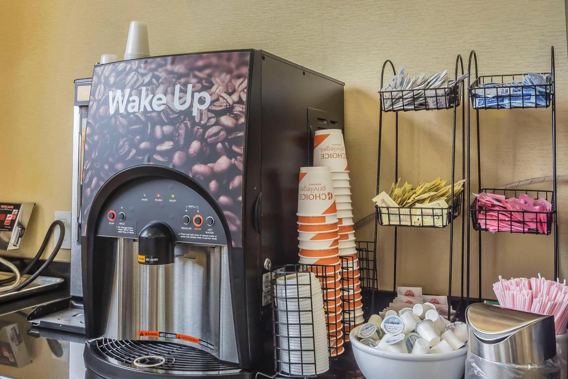 Comfort Inn & Suites LaGuardia Airport - Photo 19