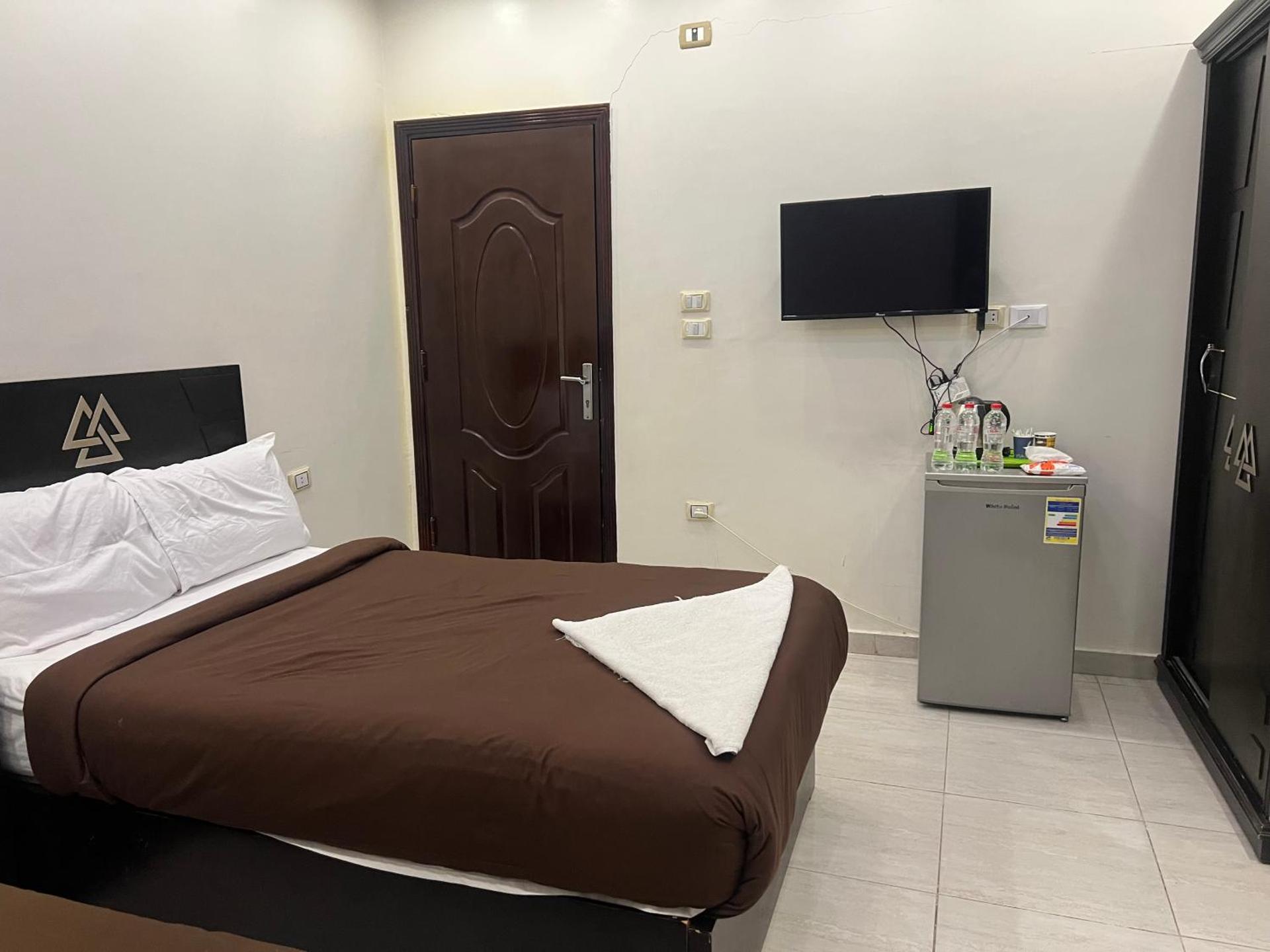 Osiris pyramids - Photo 66