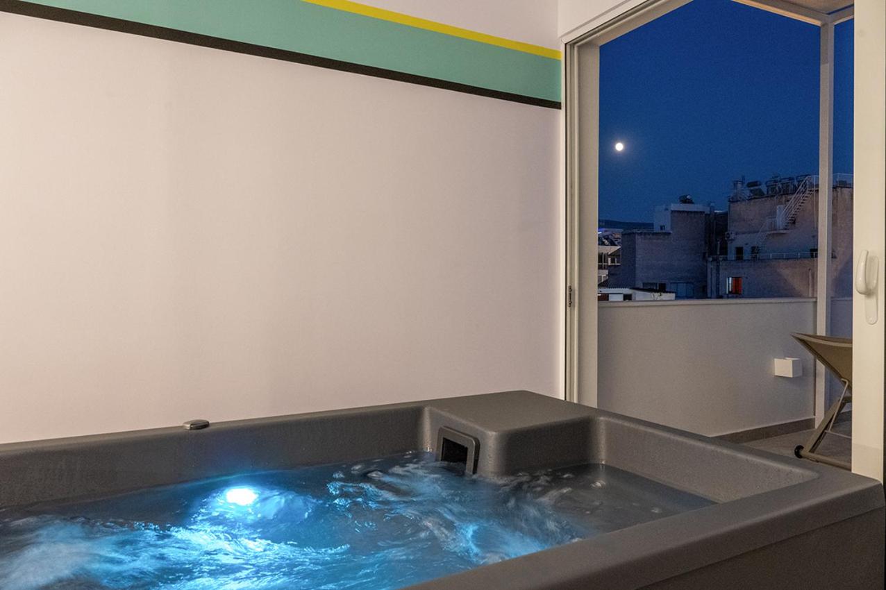 Acropolis View Luxury Apartments with Jacuzzi - Photo 9