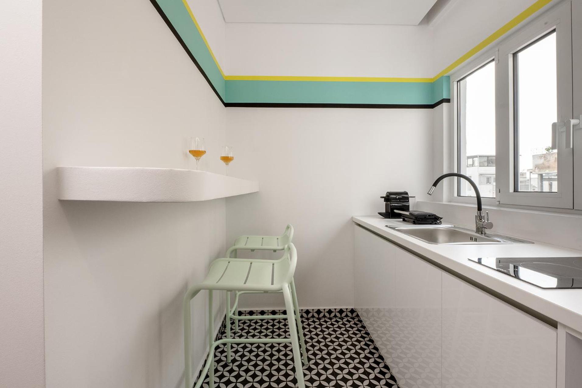 Acropolis View Luxury Apartments with Jacuzzi - Photo 7