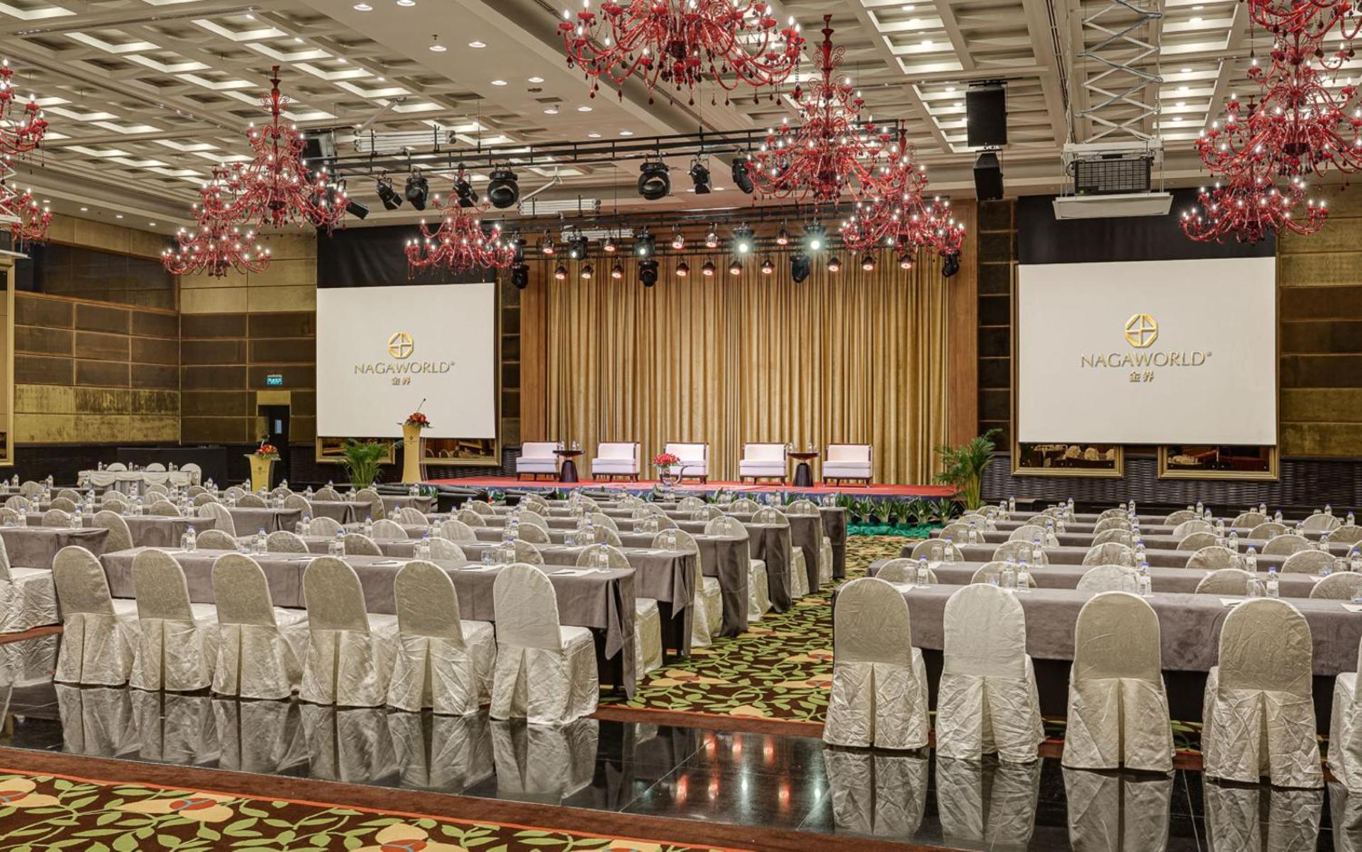 NagaWorld Hotel & Entertainment Complex - Photo 28