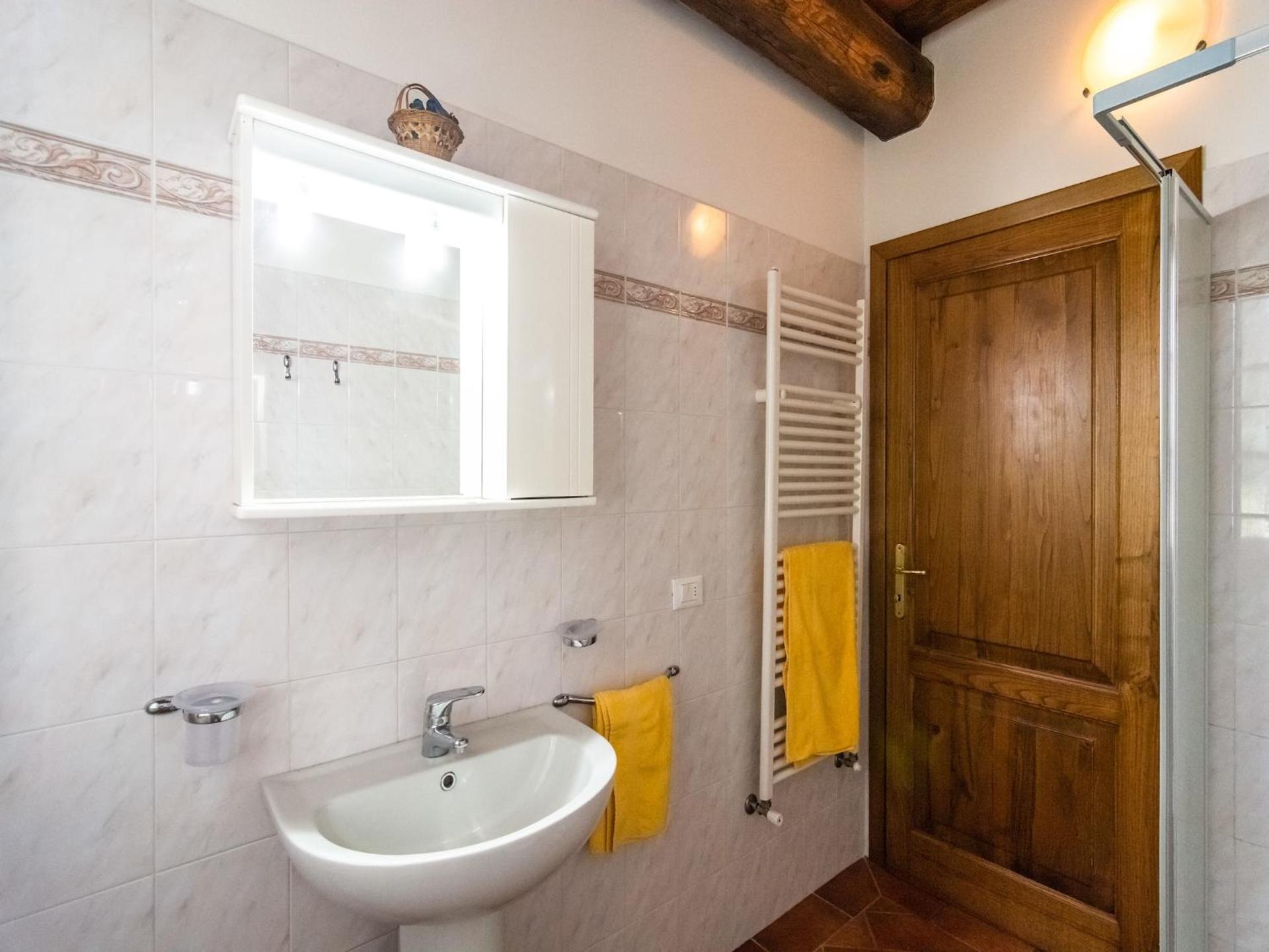 Farmhouse in Tuscany with Panoramic Pool - Photo 40