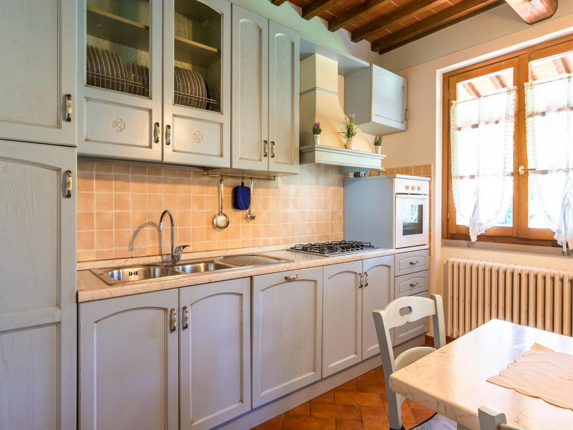 Farmhouse in Tuscany with Panoramic Pool - Photo 26