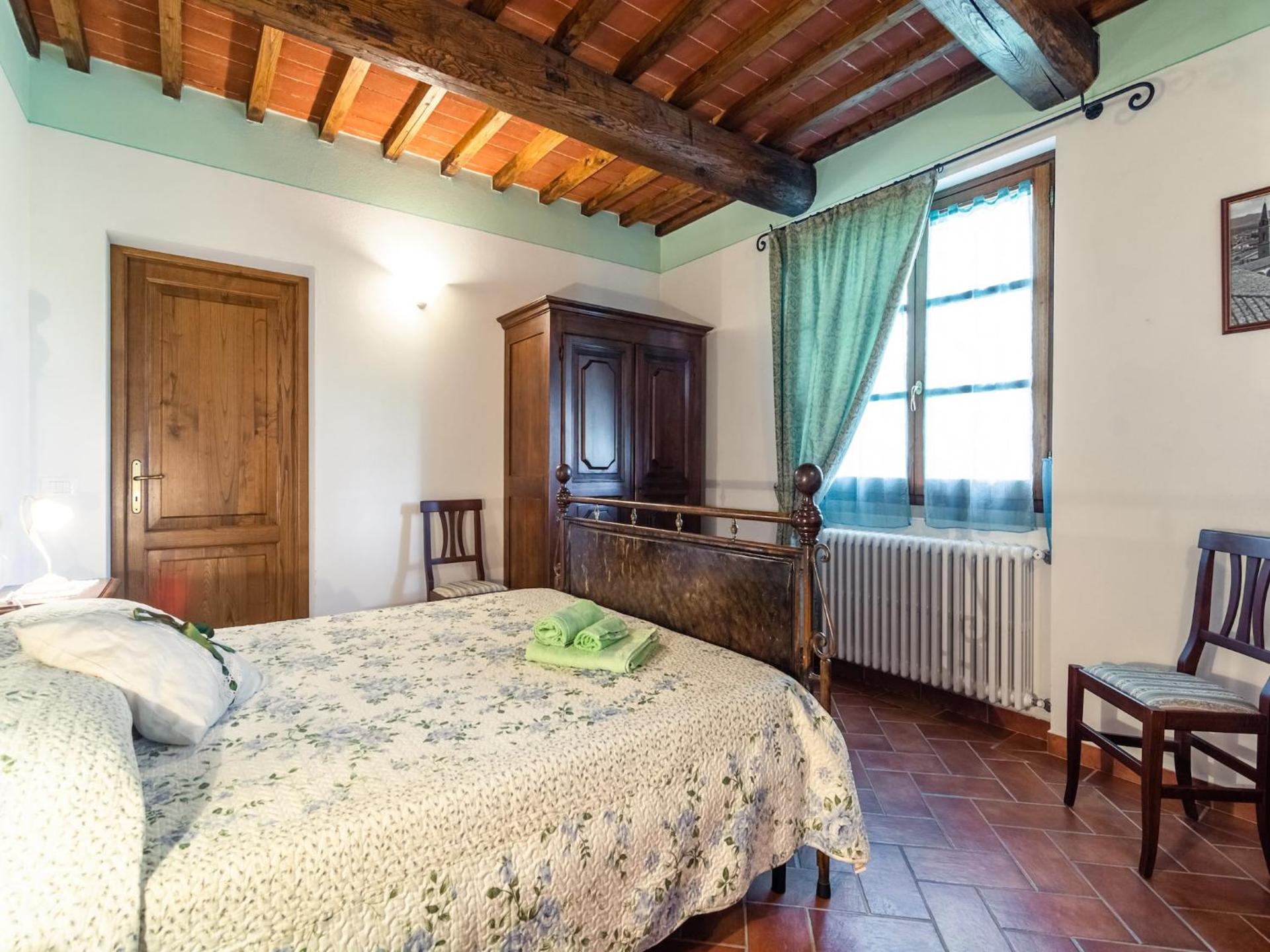 Farmhouse in Tuscany with Panoramic Pool - Photo 36