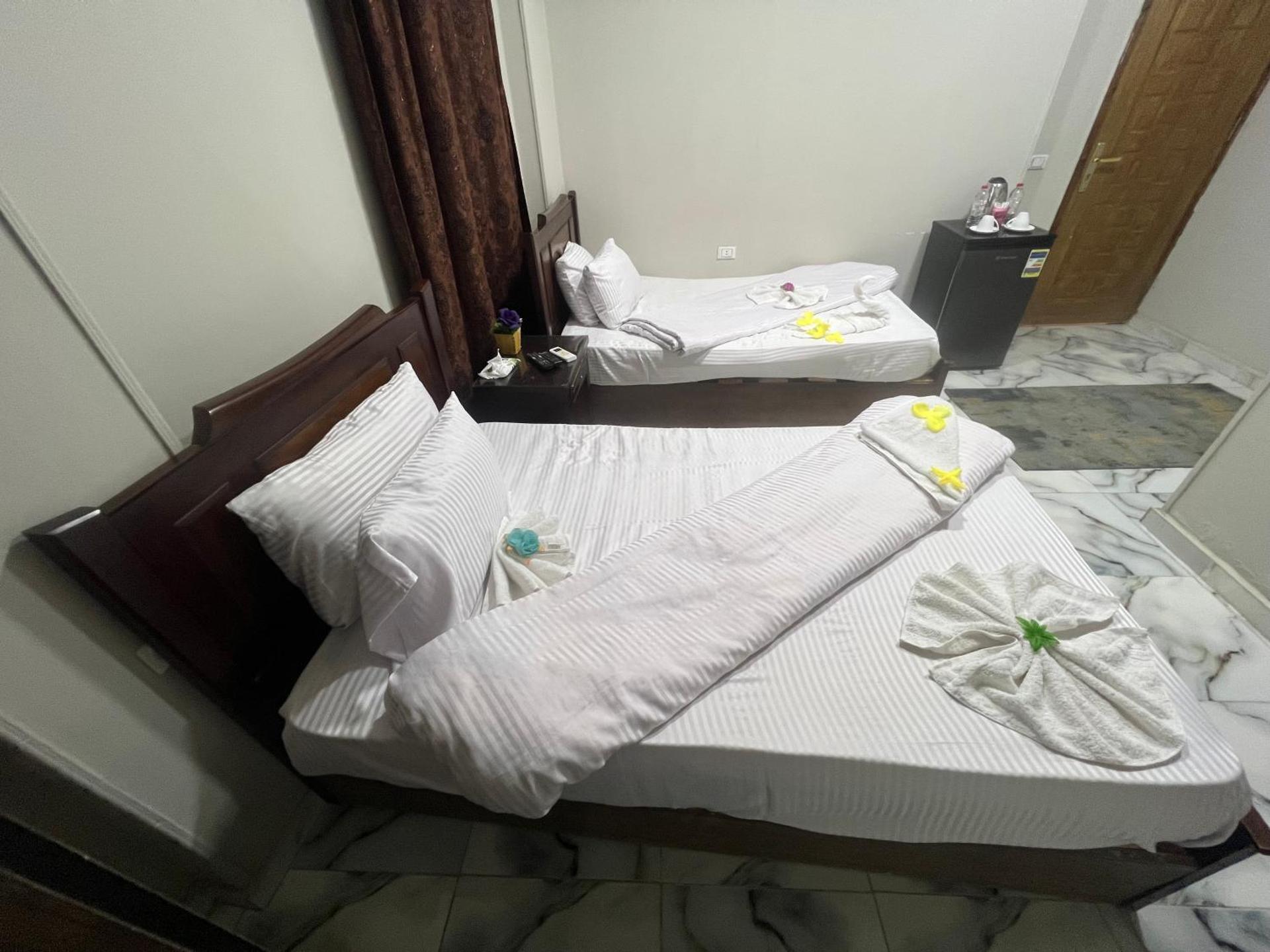 Osiris pyramids - Photo 75