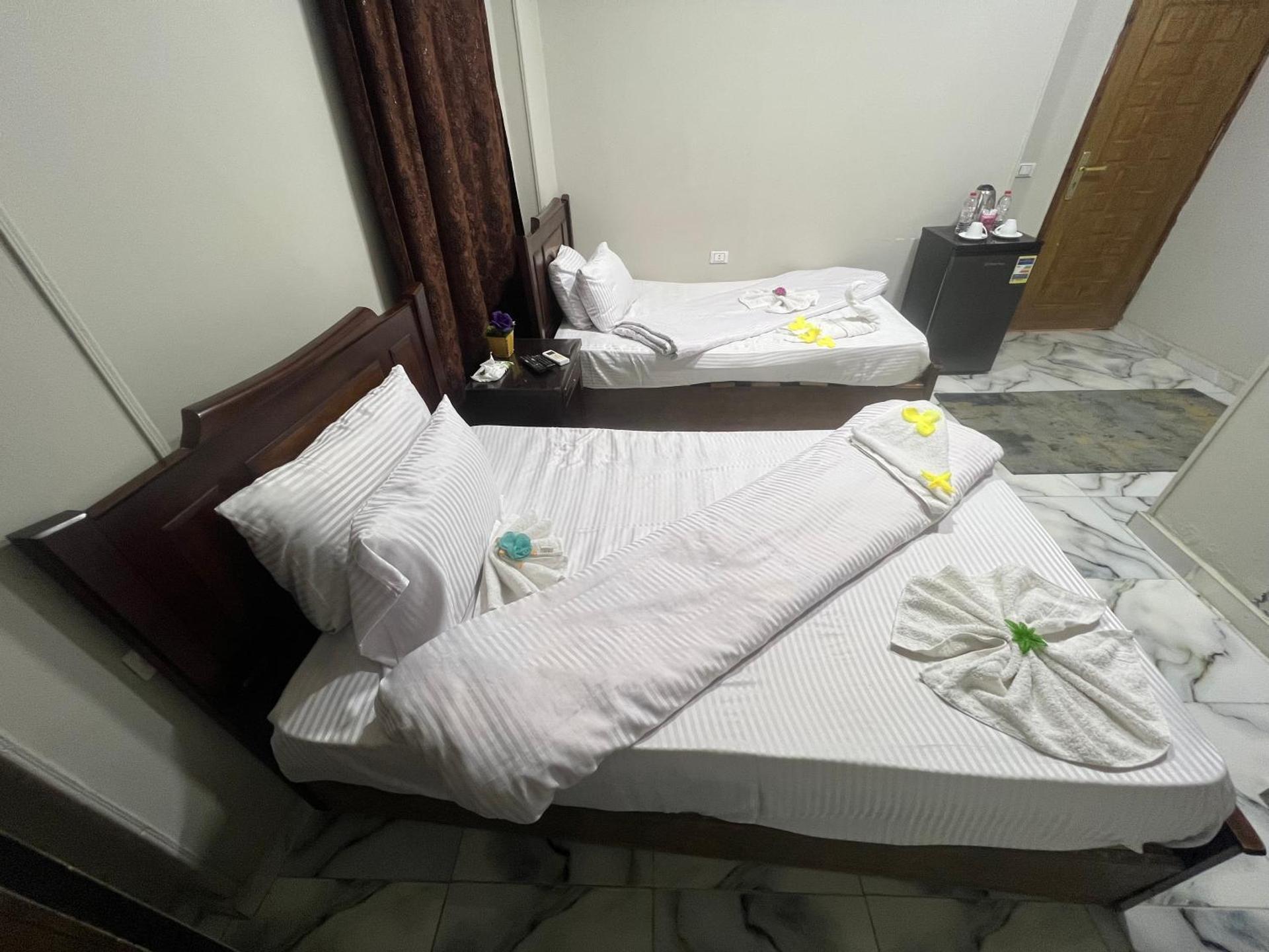 Osiris pyramids - Photo 73