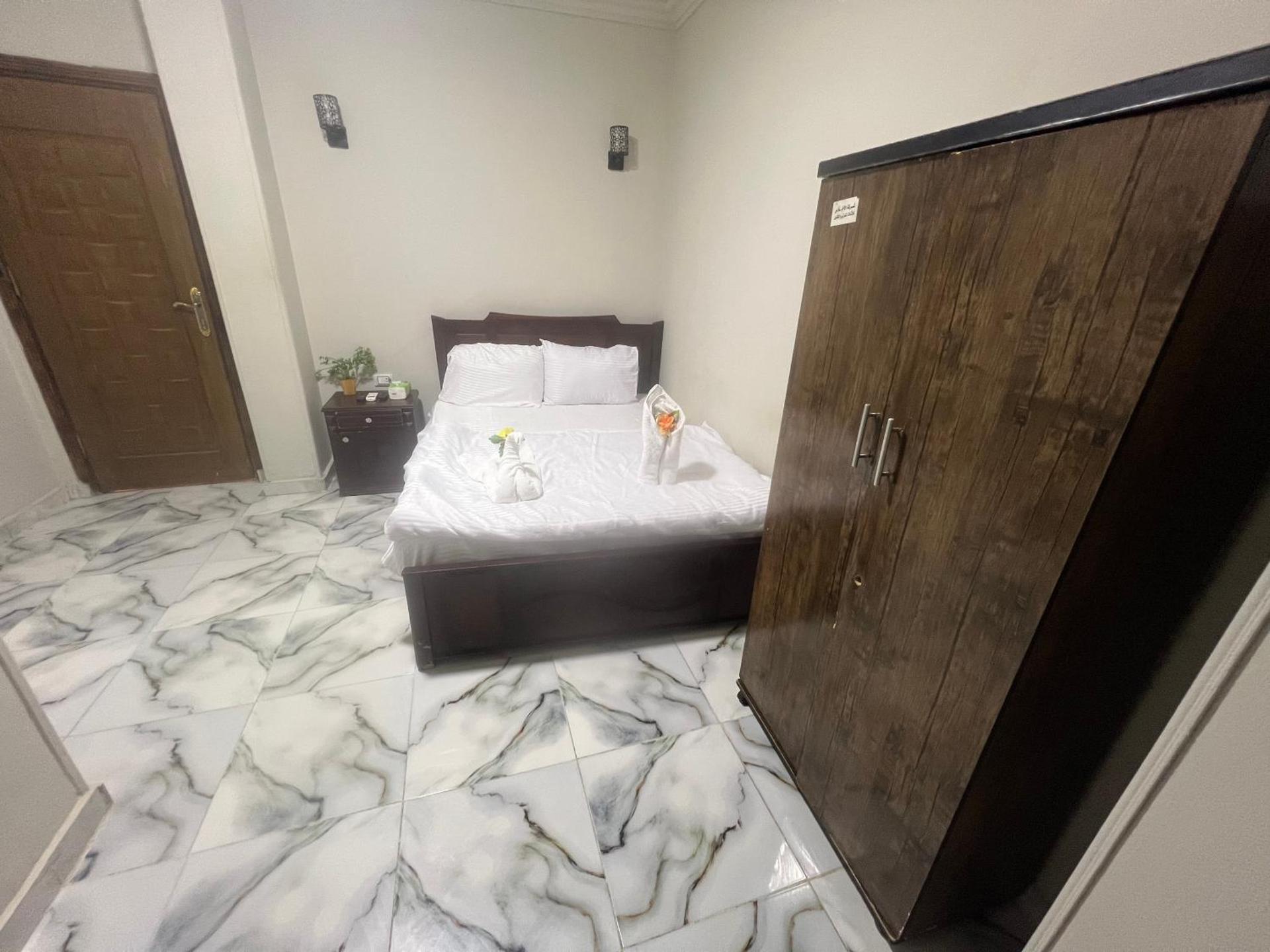 Osiris pyramids - Photo 7