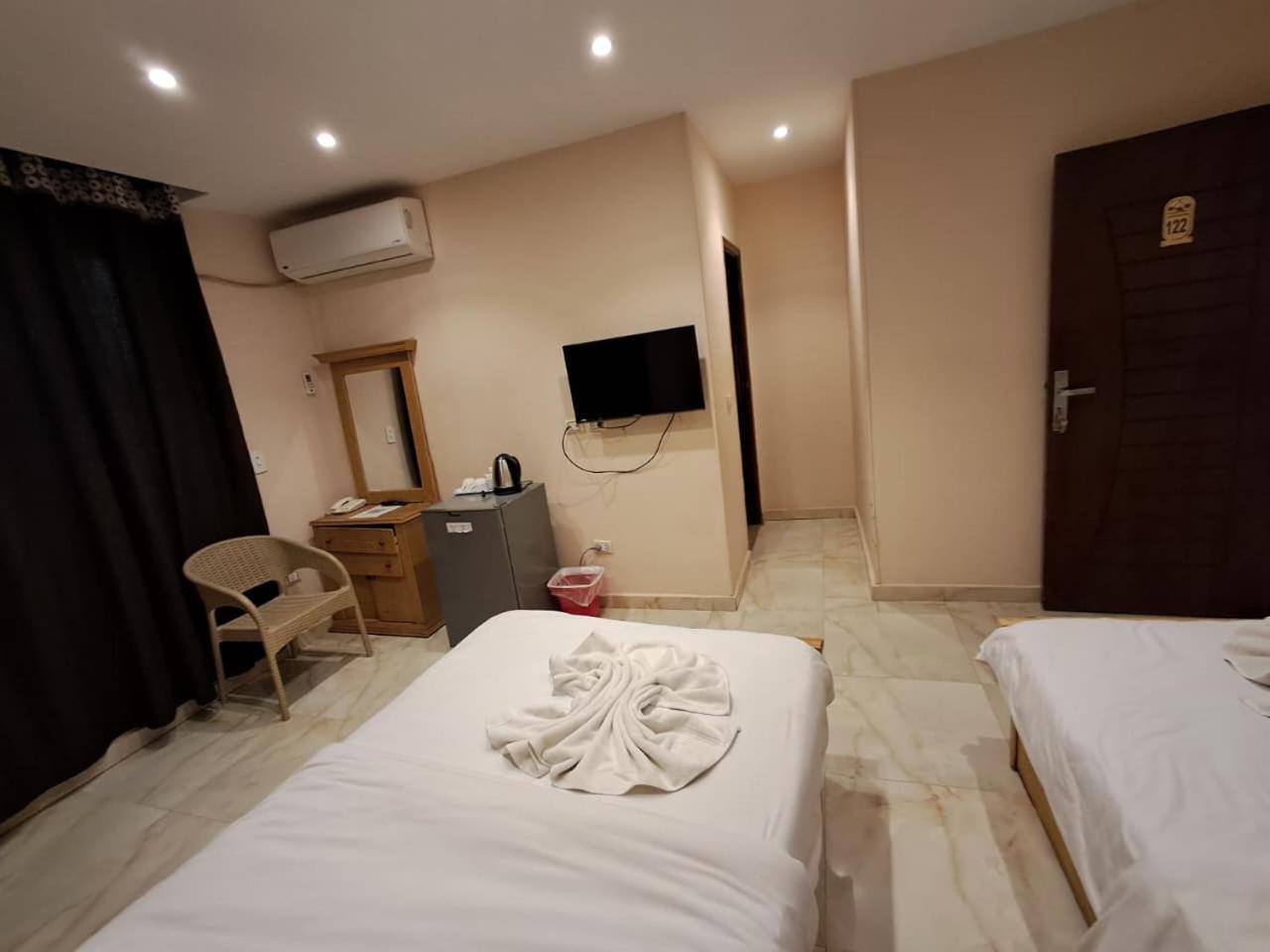 The Great Golden Pyramid - Photo 10