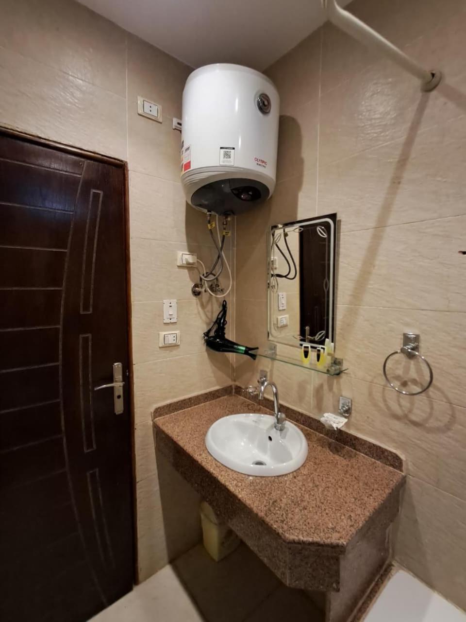 The Great Golden Pyramid - Photo 43