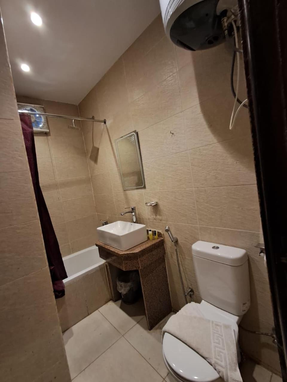 The Great Golden Pyramid - Photo 12