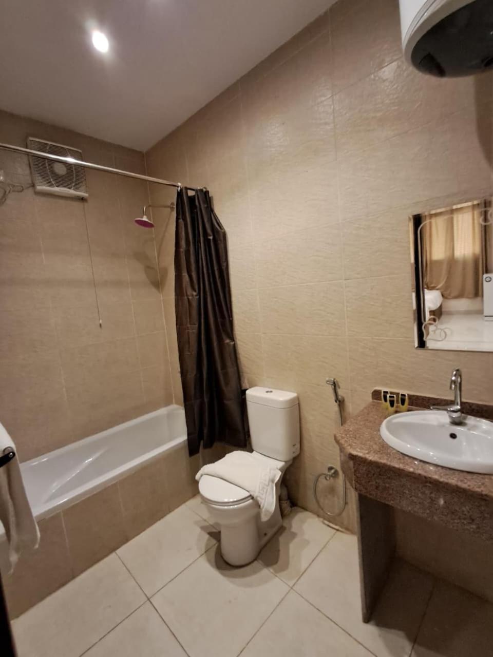 The Great Golden Pyramid - Photo 15