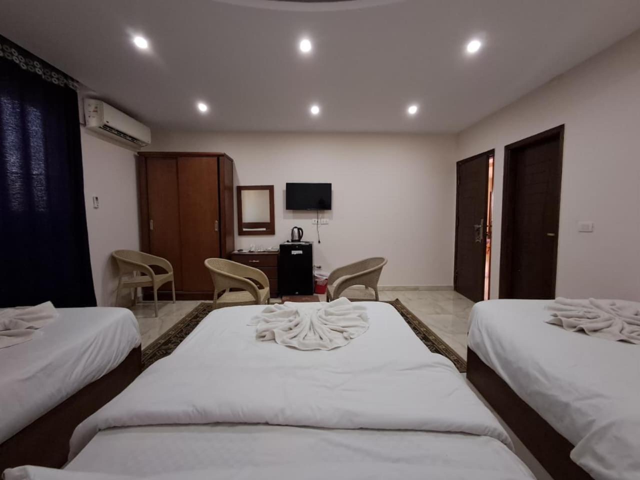 The Great Golden Pyramid - Photo 53