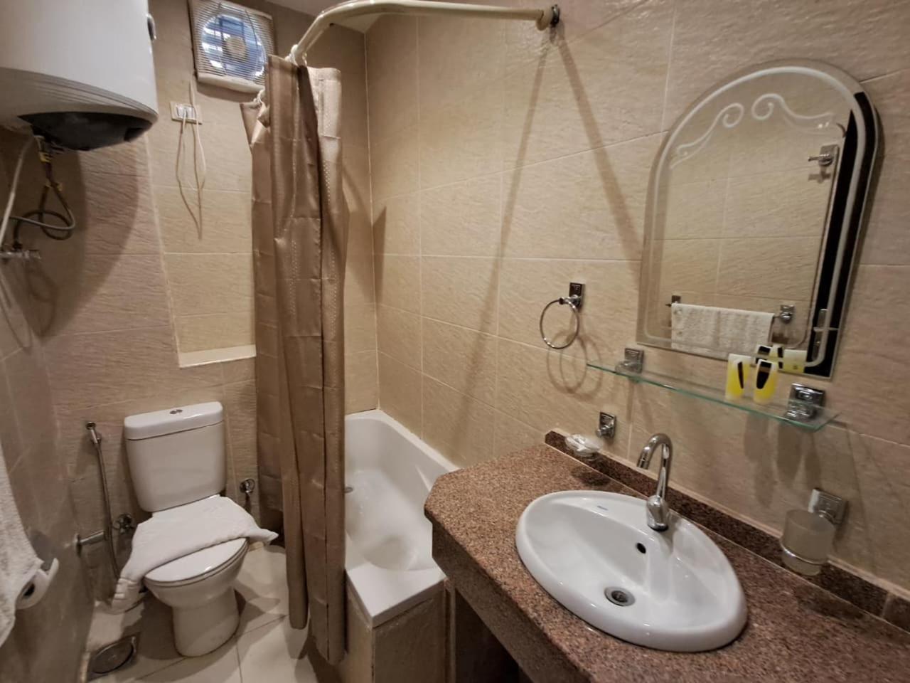 The Great Golden Pyramid - Photo 22