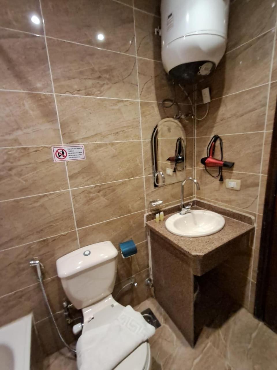 The Great Golden Pyramid - Photo 23