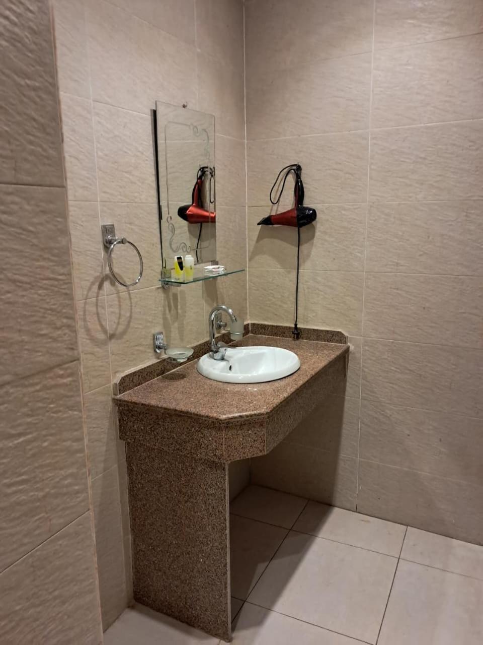 The Great Golden Pyramid - Photo 28