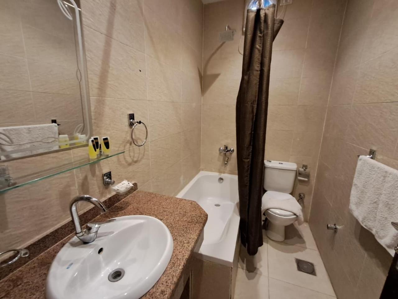 The Great Golden Pyramid - Photo 33