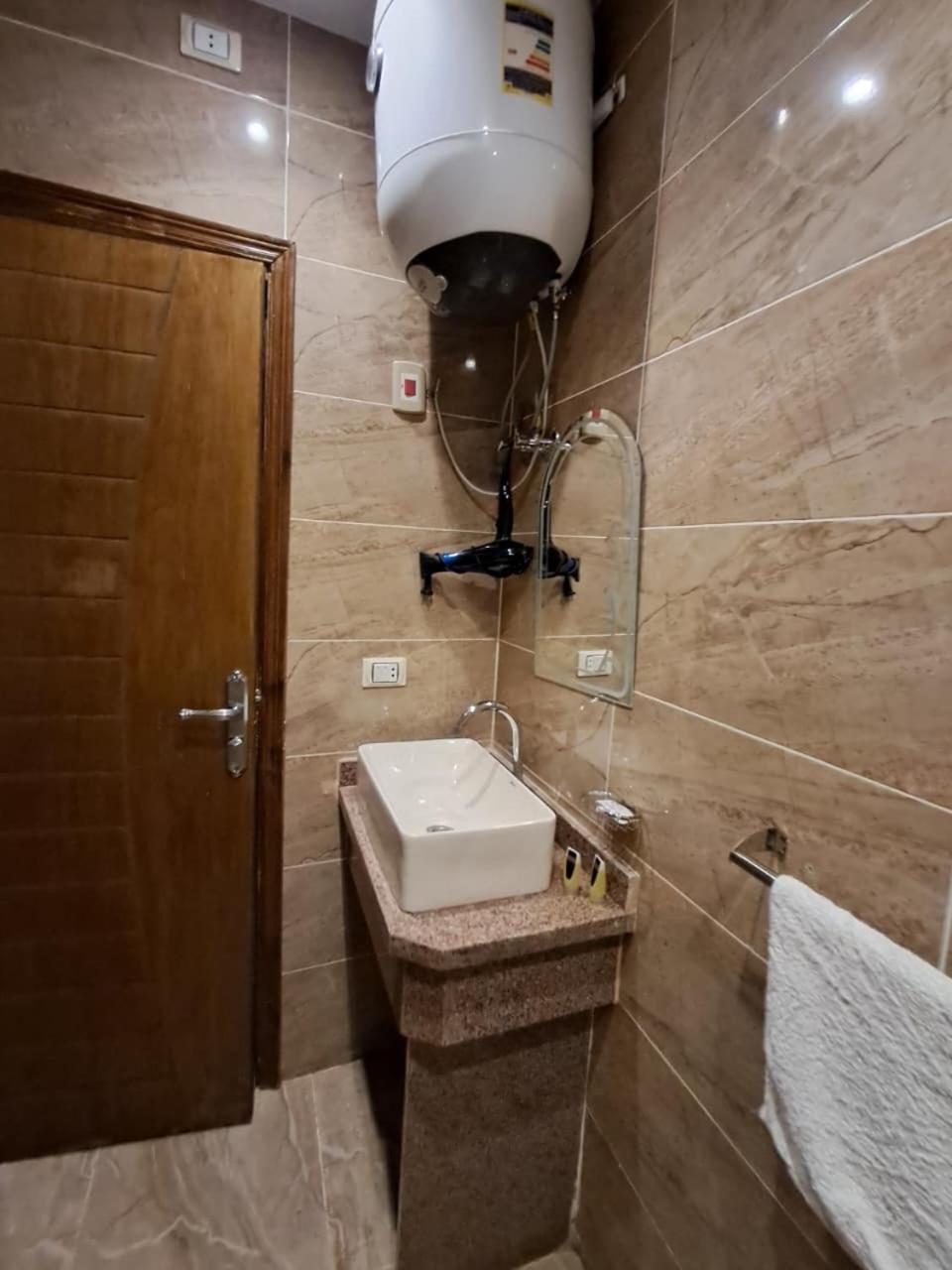 The Great Golden Pyramid - Photo 35