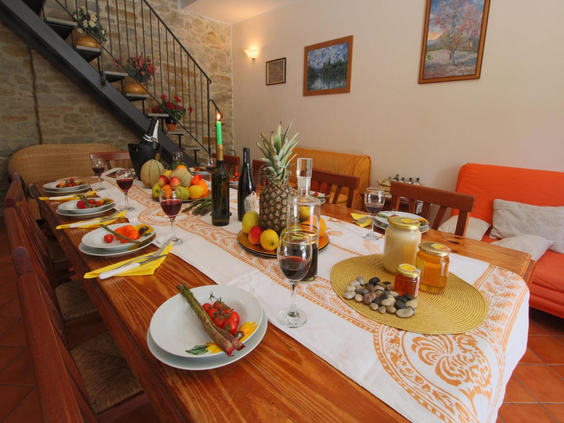 Mansion in Apecchio near Lake and Pool - Photo 15