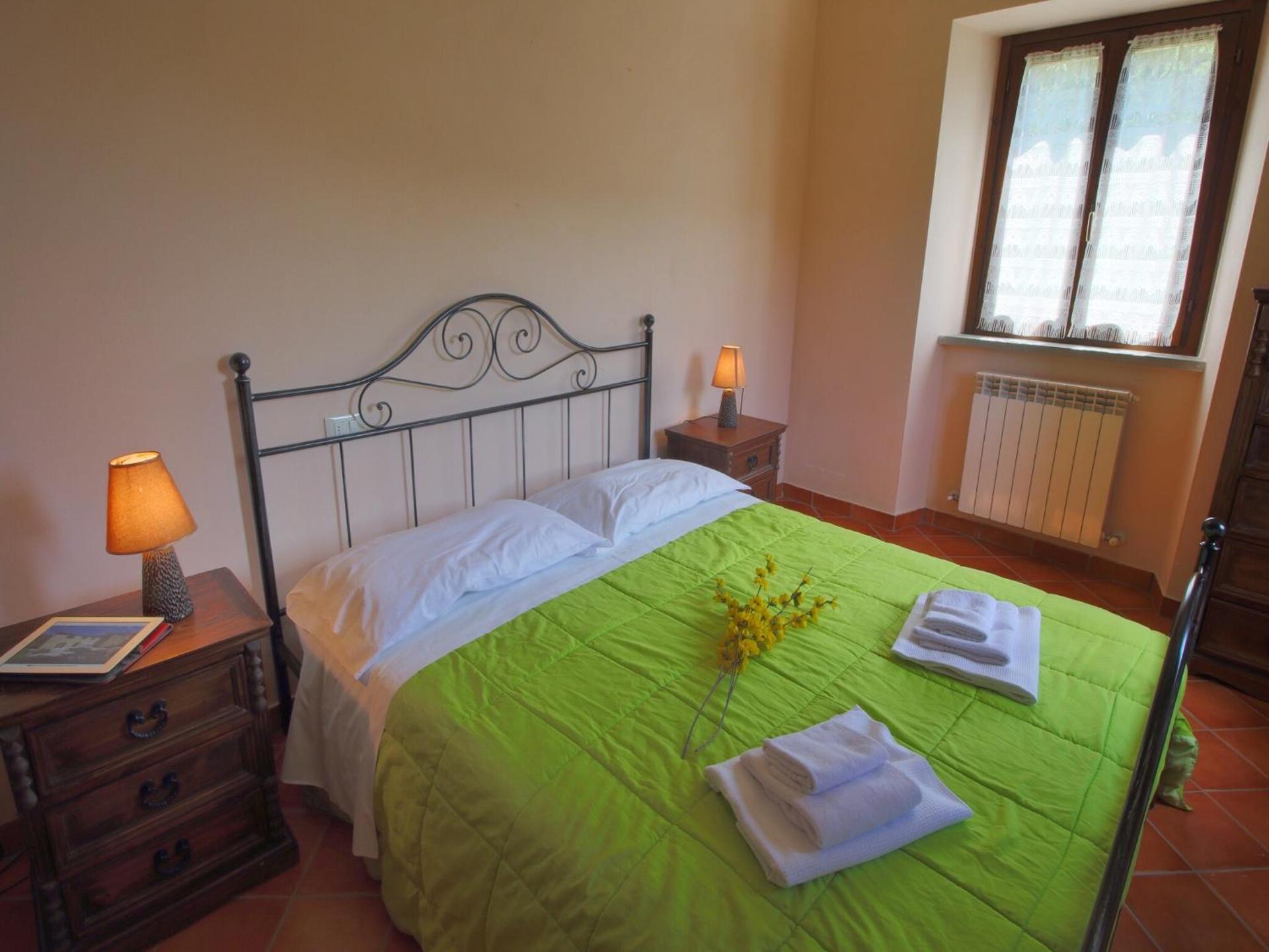 Mansion in Apecchio near Lake and Pool - Photo 19