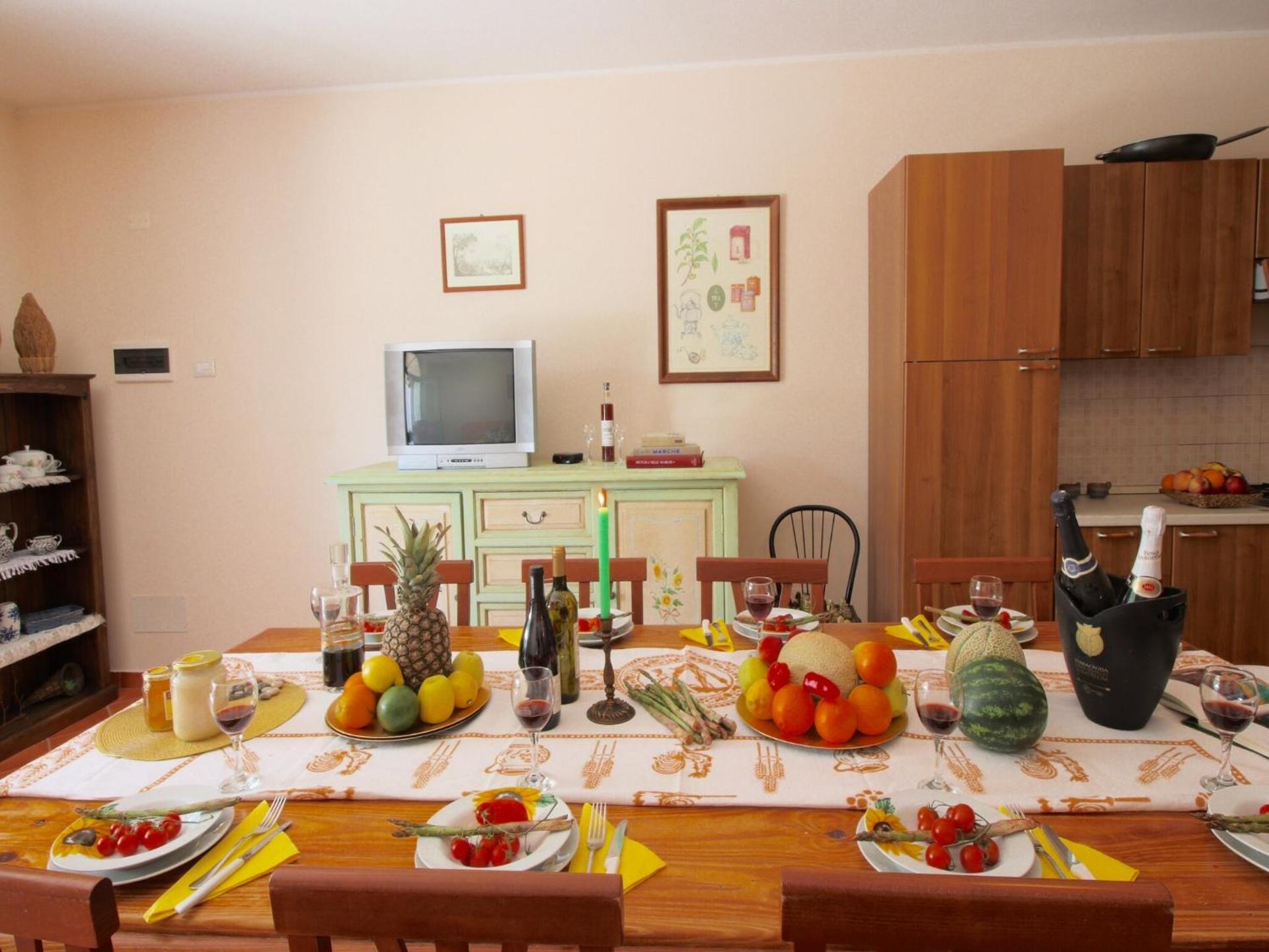 Mansion in Apecchio near Lake and Pool - Photo 14