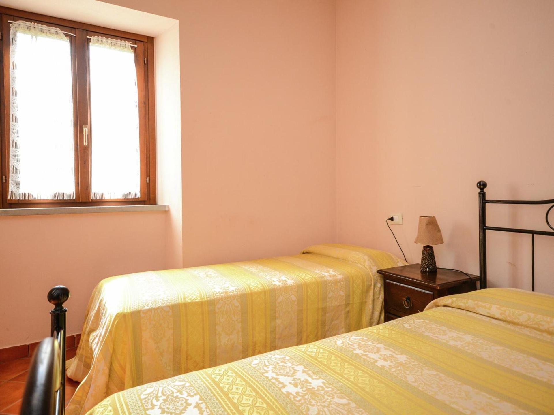 Mansion in Apecchio near Lake and Pool - Photo 26
