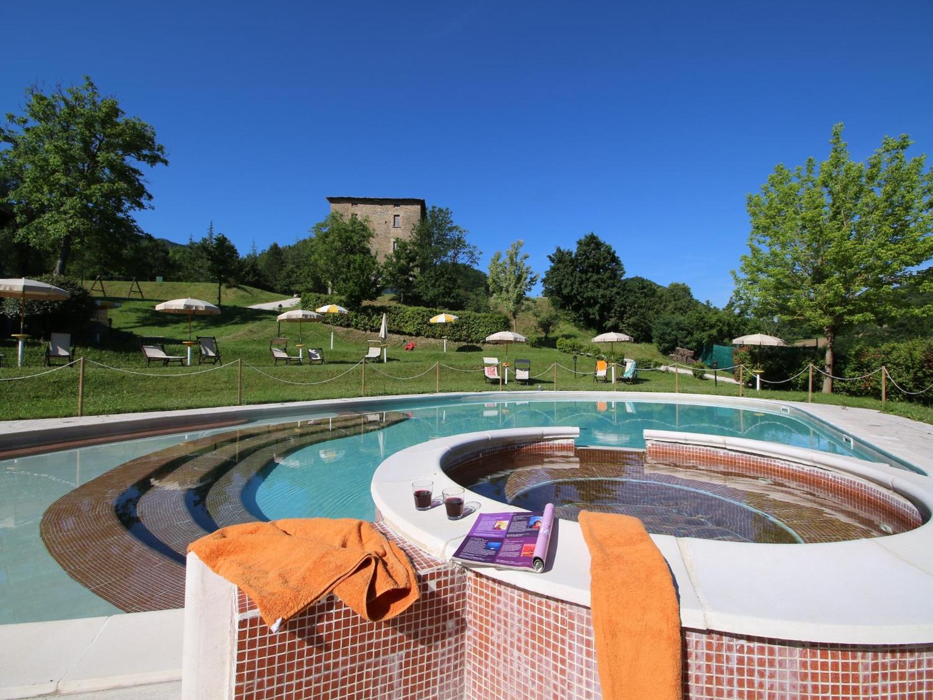 Mansion in Apecchio near Lake and Pool - Photo 7