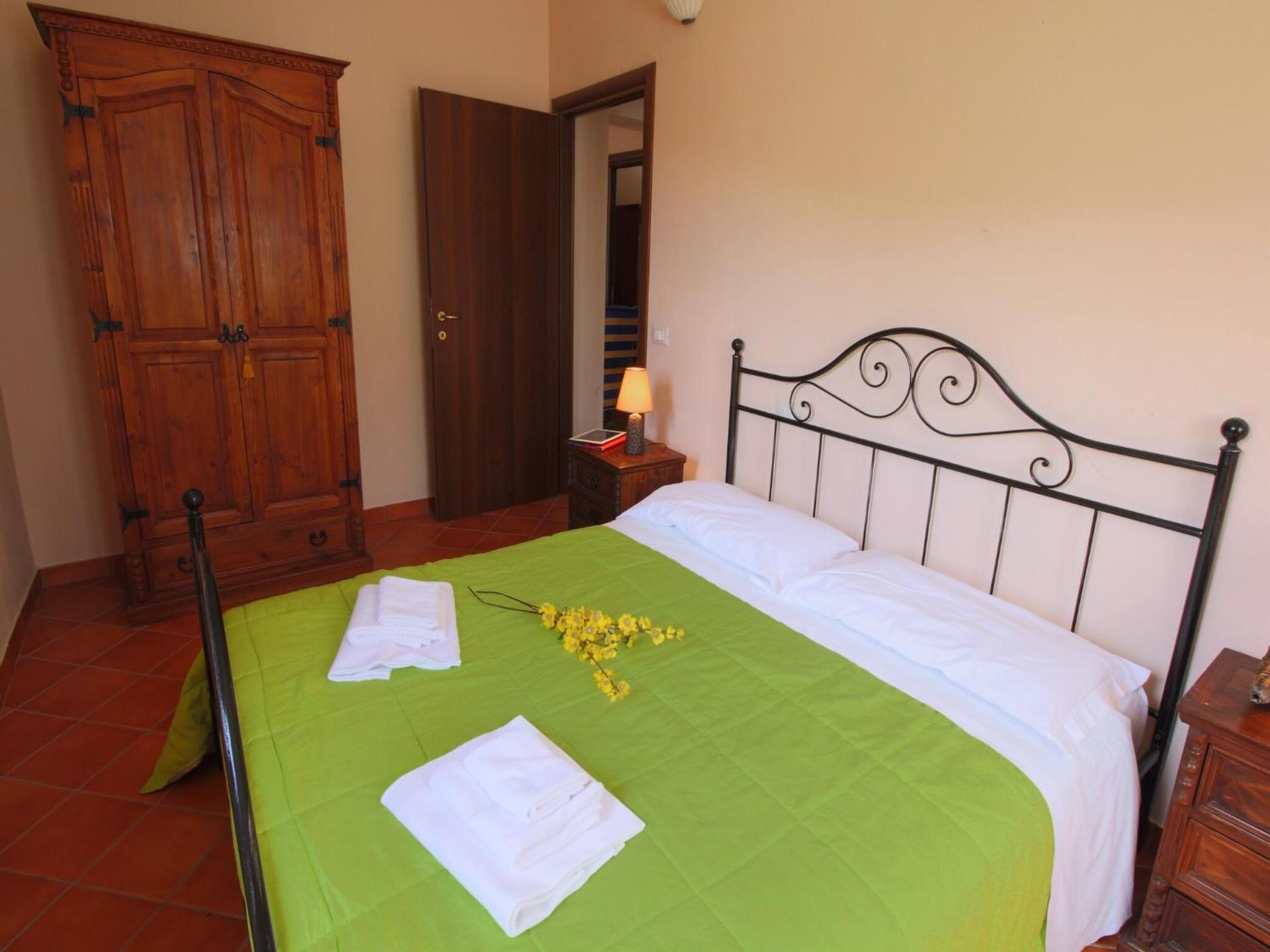 Mansion in Apecchio near Lake and Pool - Photo 20
